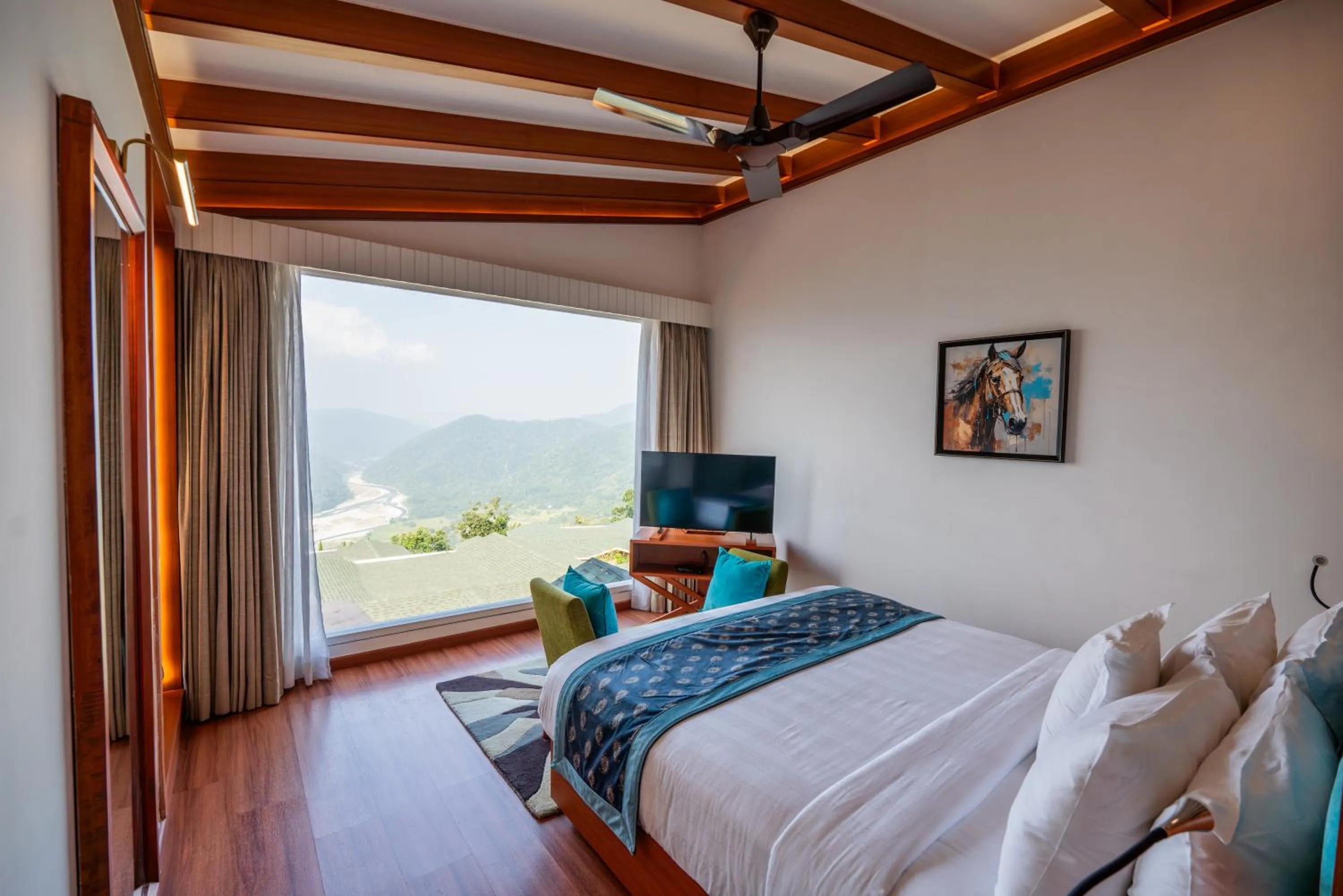 Bedroom, Bed in Welcomhotel By ITC Hotels, Jim Corbett
