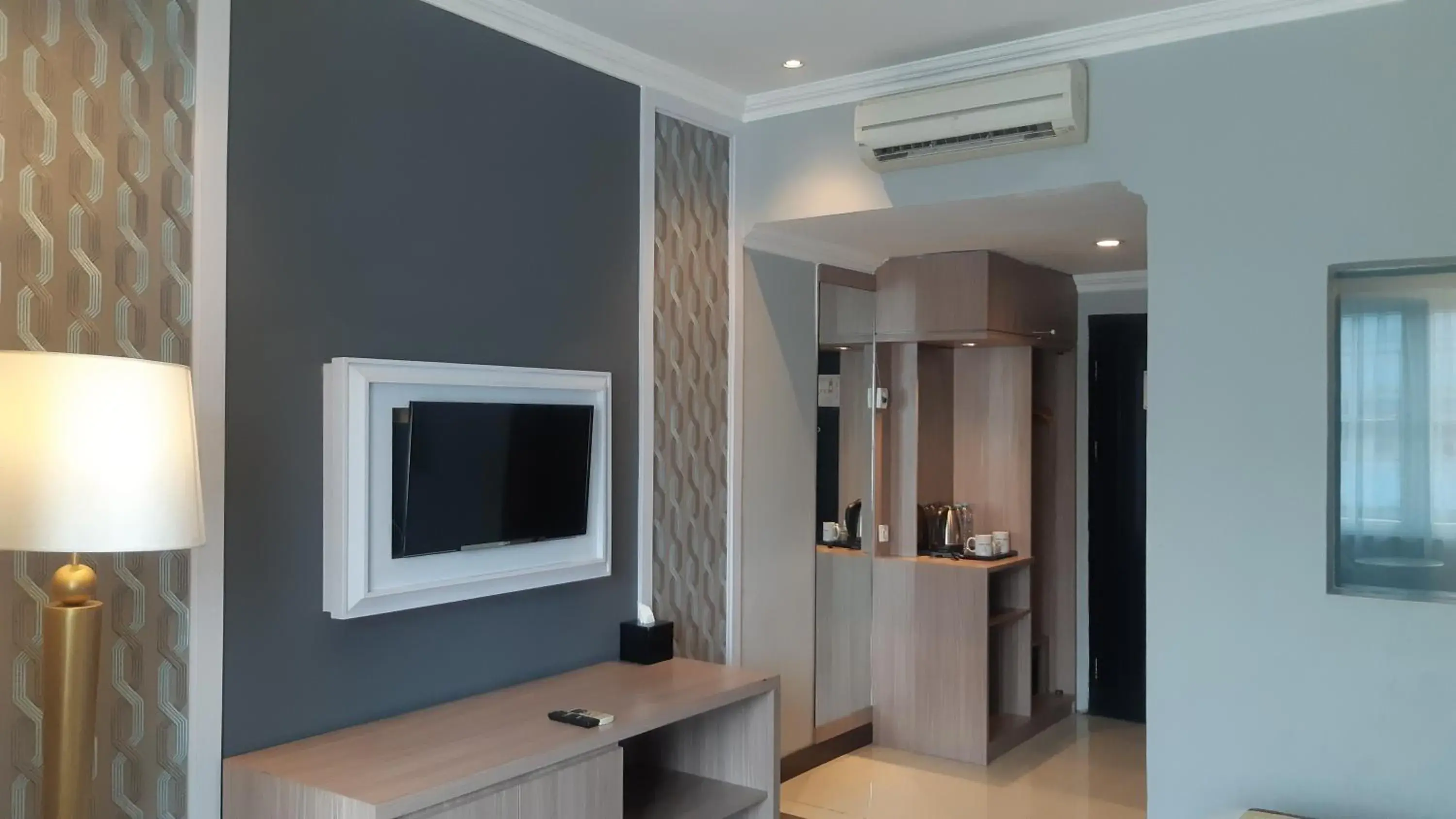 TV and multimedia in Luminor Hotel Palembang by WH Free Massage 10 Minutes TV and multimedia in Luminor Hotel Palembang by WH Free Massage 10 Minutes