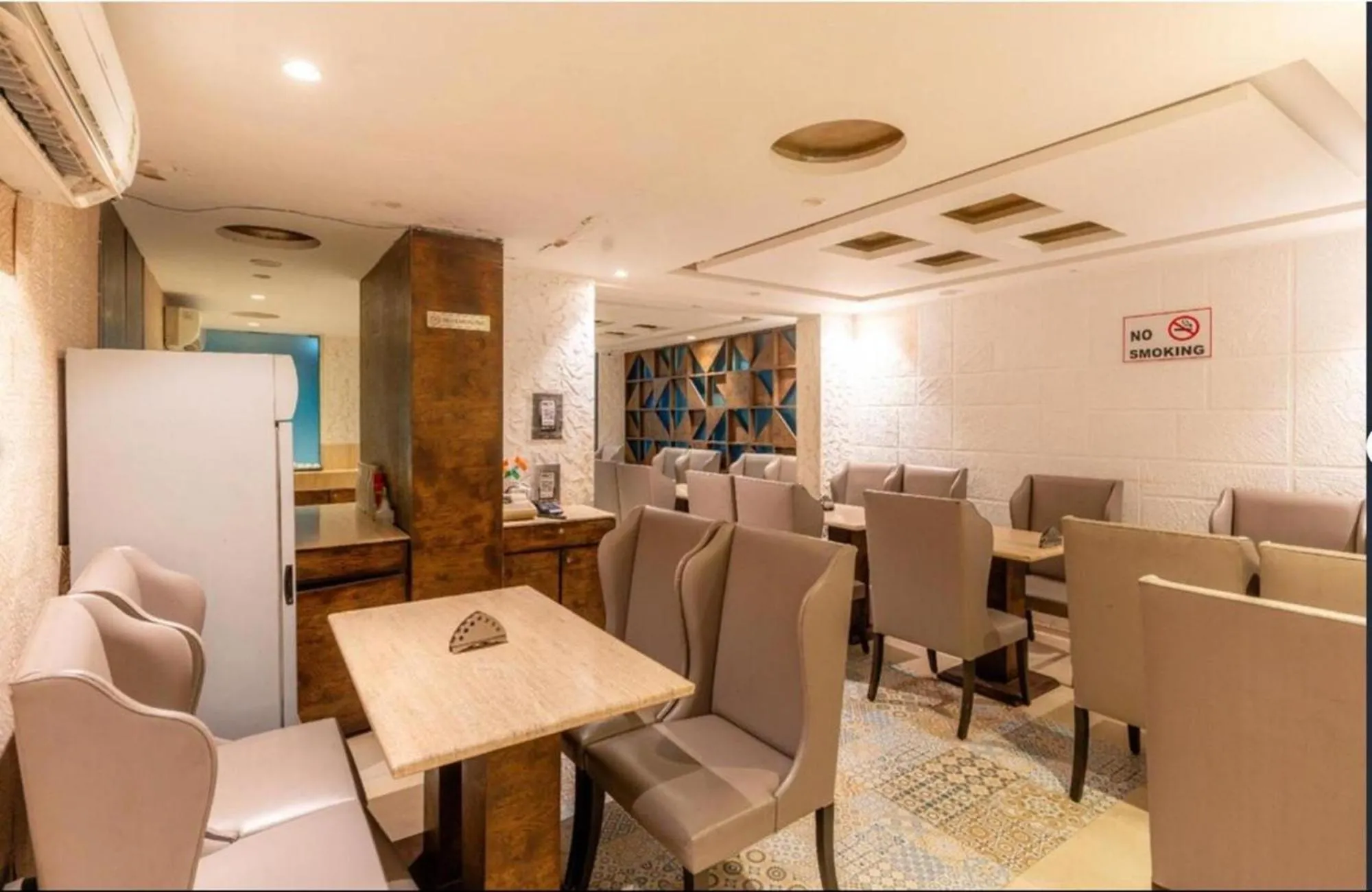 Restaurant/places to eat in FabHotel Prime Supreme Grande - 600M From Calangute Beach