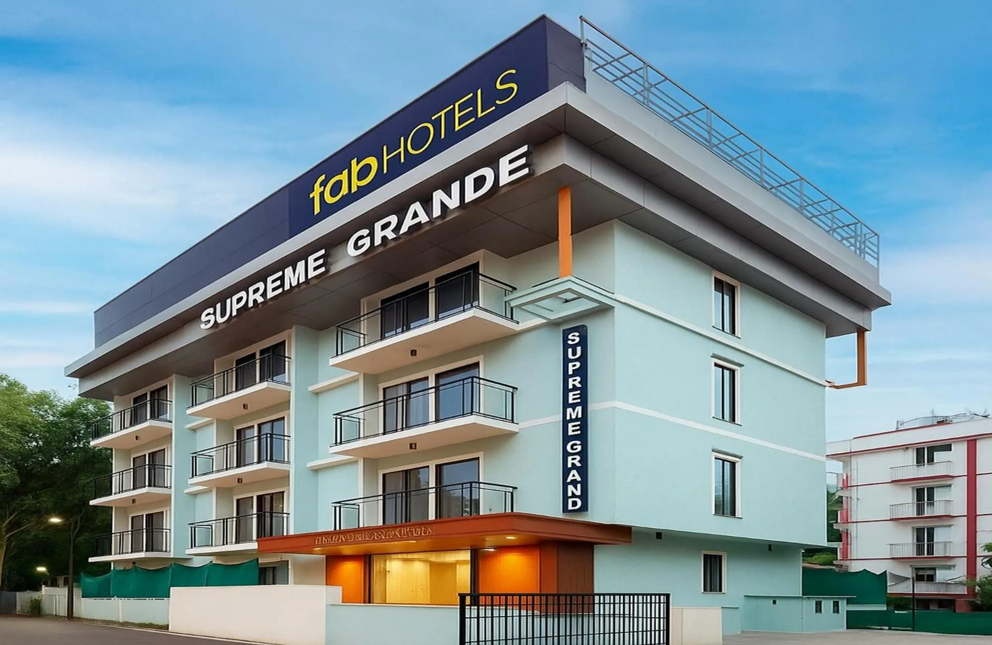 Facade/entrance in FabHotel Prime Supreme Grande - 600M From Calangute Beach