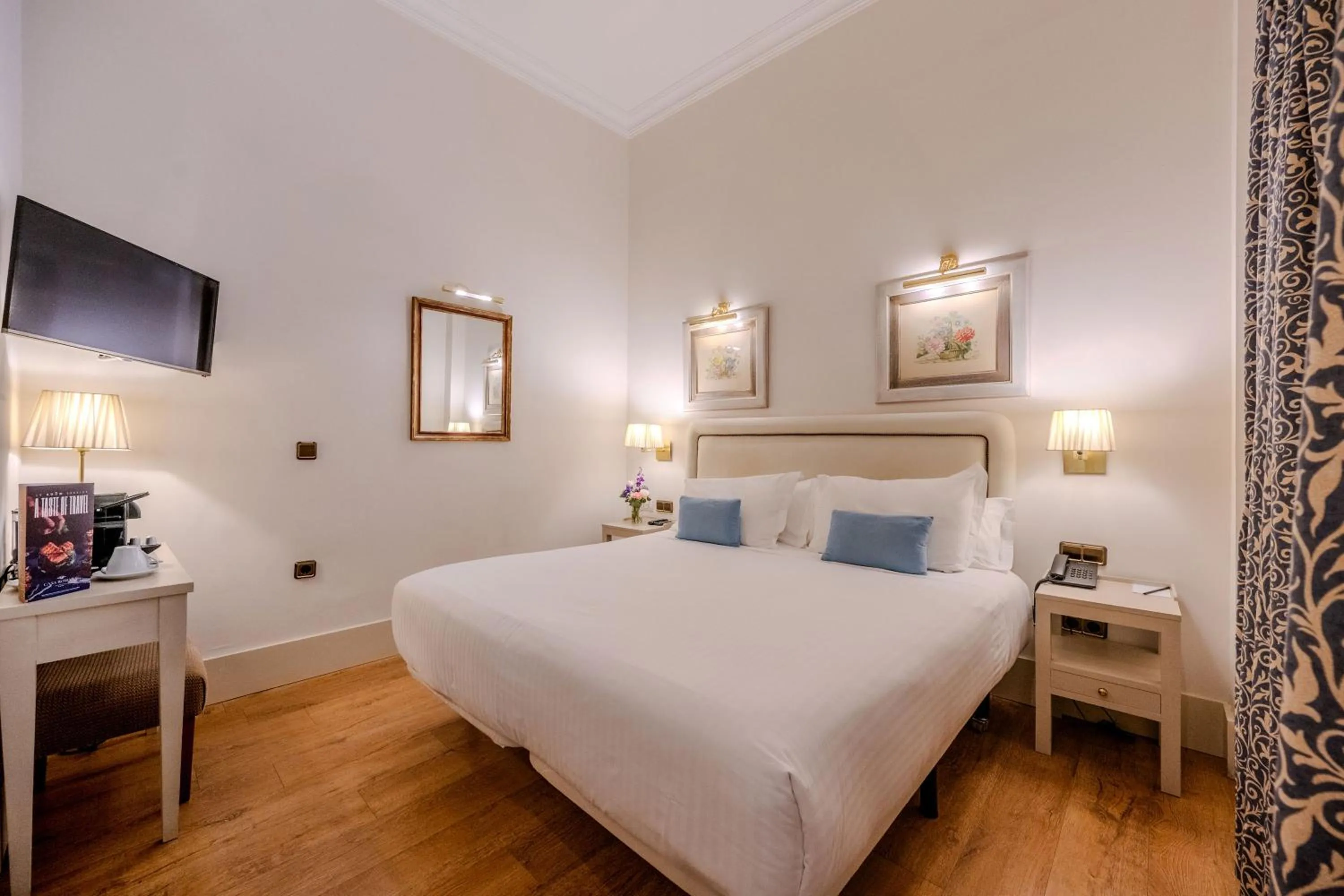 Bed in Casa Romana Hotel Boutique