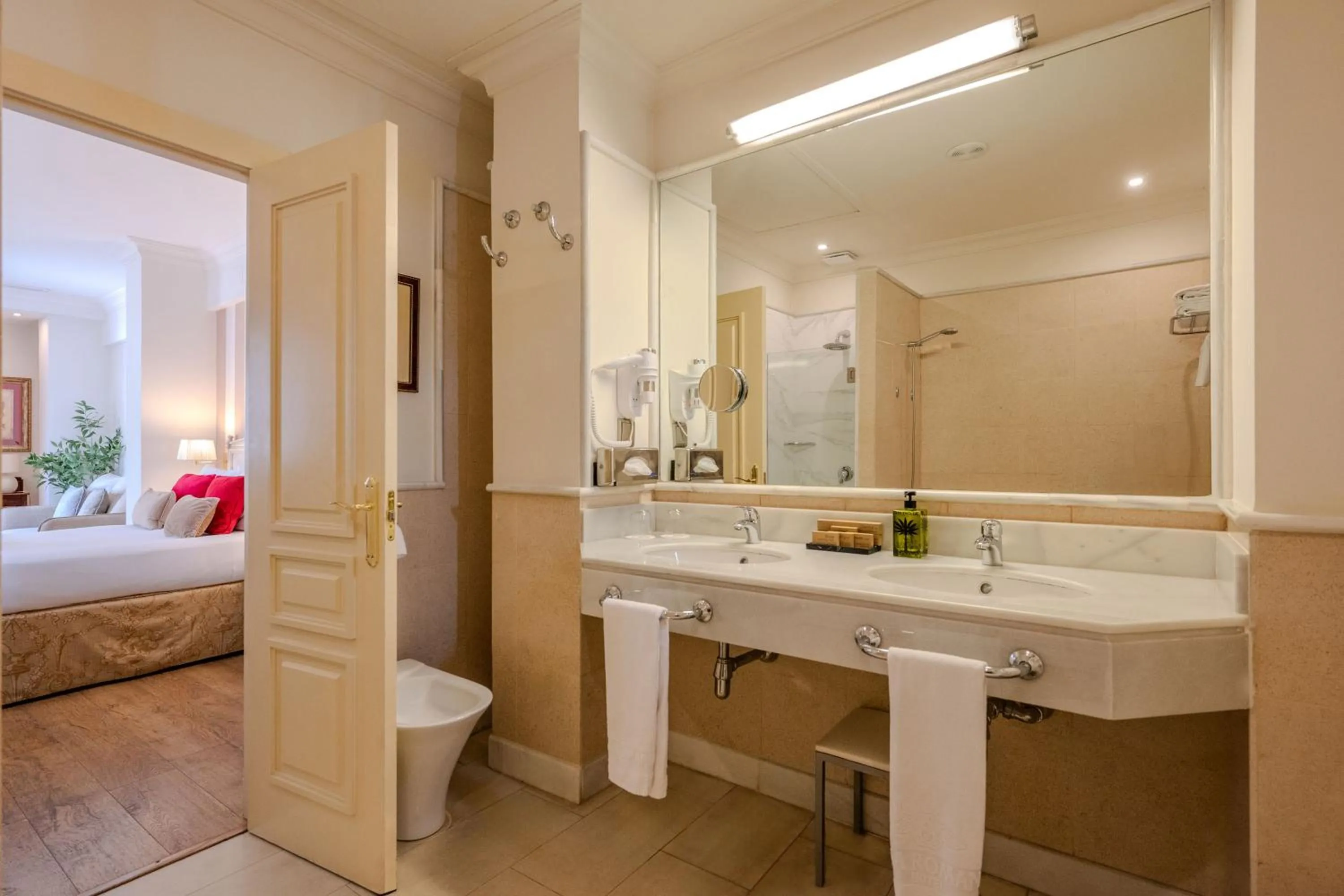 Bed in Casa Romana Hotel Boutique