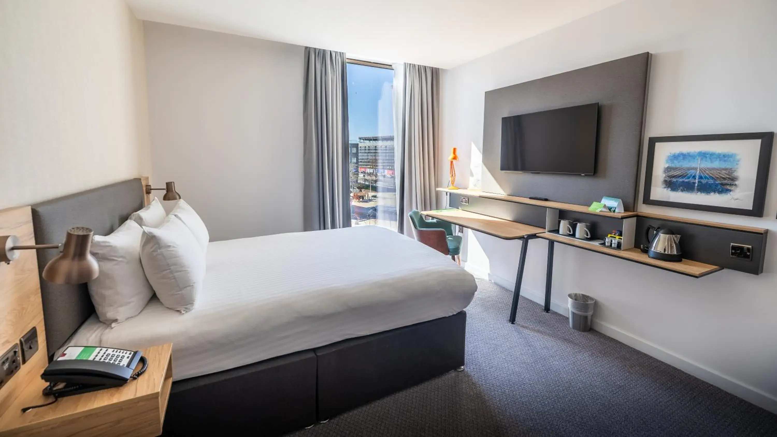 Standard Queen Room in Holiday Inn Sunderland - City Centre by IHG Standard Queen Room in Holiday Inn Sunderland - City Centre by IHG