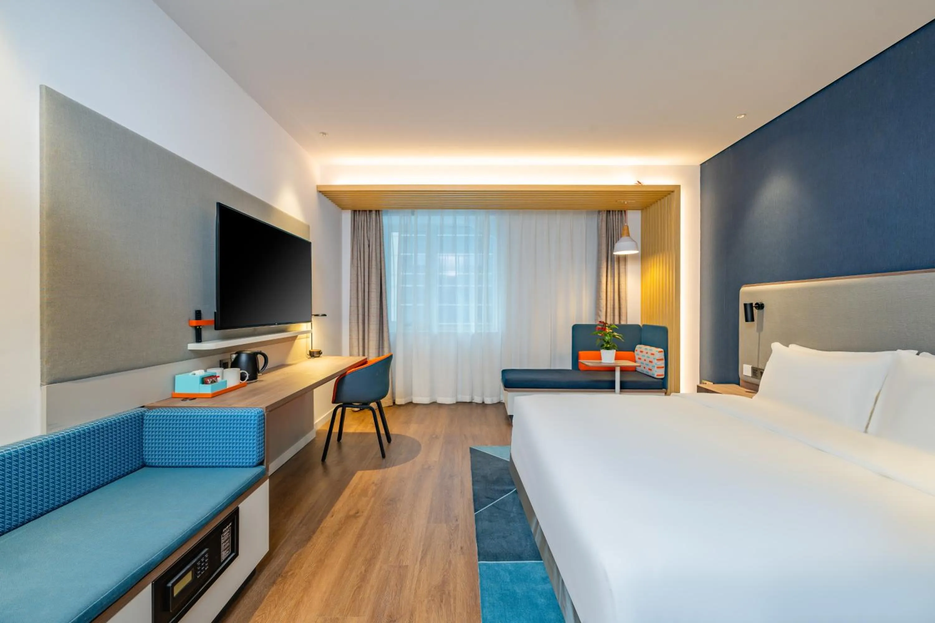 Photo of the whole room, Bed in Holiday Inn Express Xi'an Tuanjie South Road