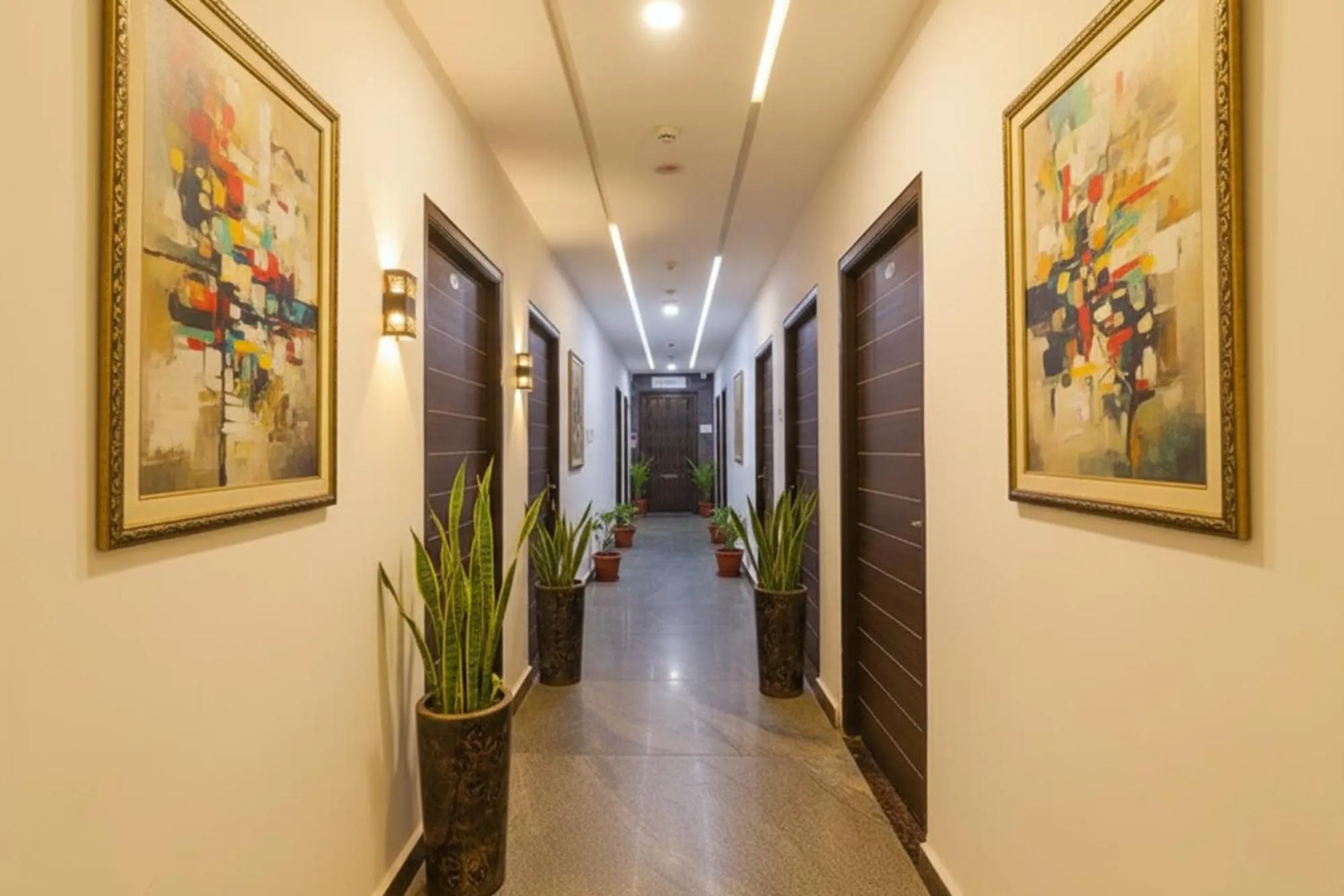 Lobby or reception in FabHotel Broholic - Nr Biodiversity Complex, Gachibowli, Silpa Gram Craft Village, HITEC City