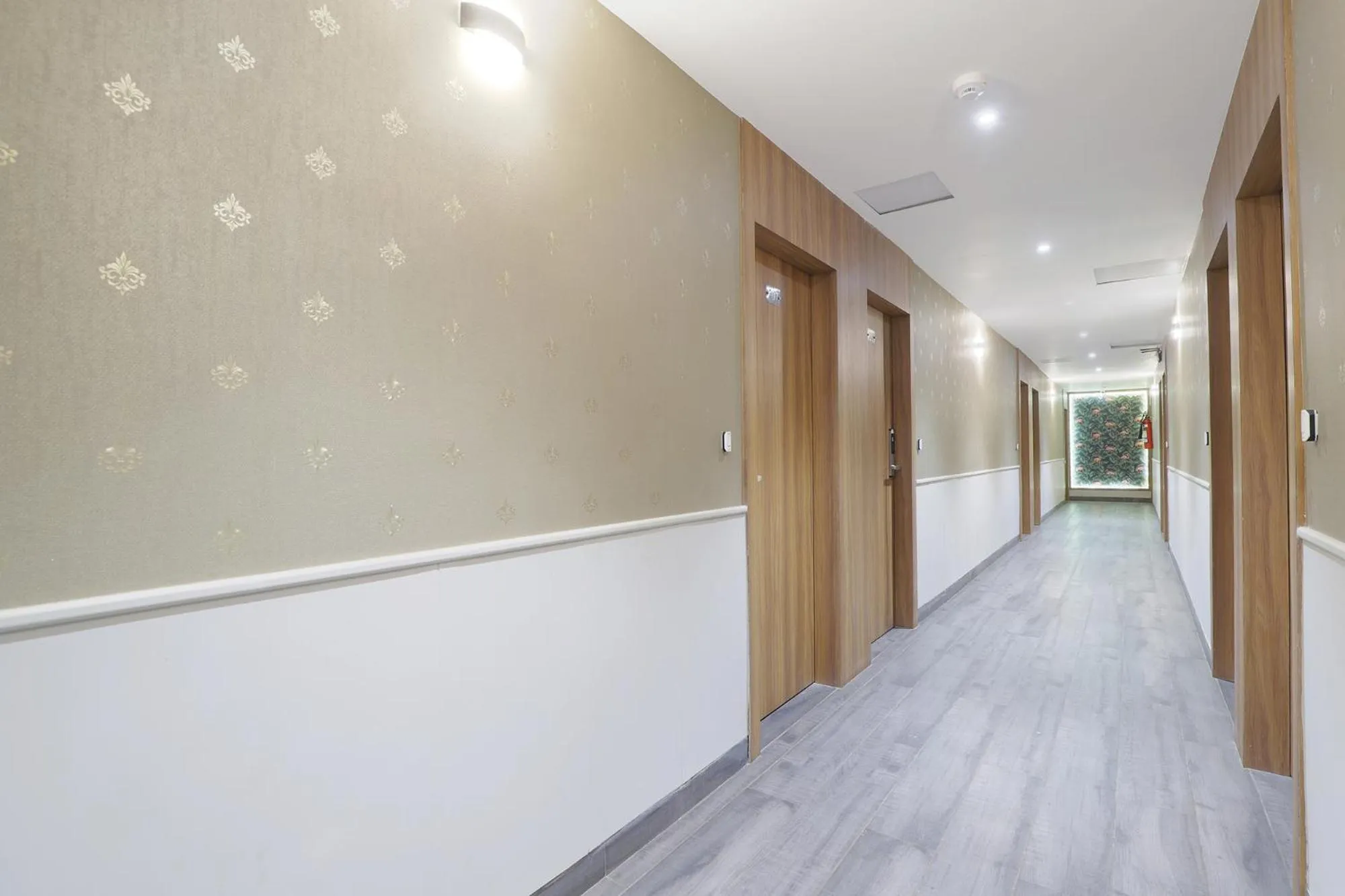 Lobby or reception in FabHotel Meritus Inn