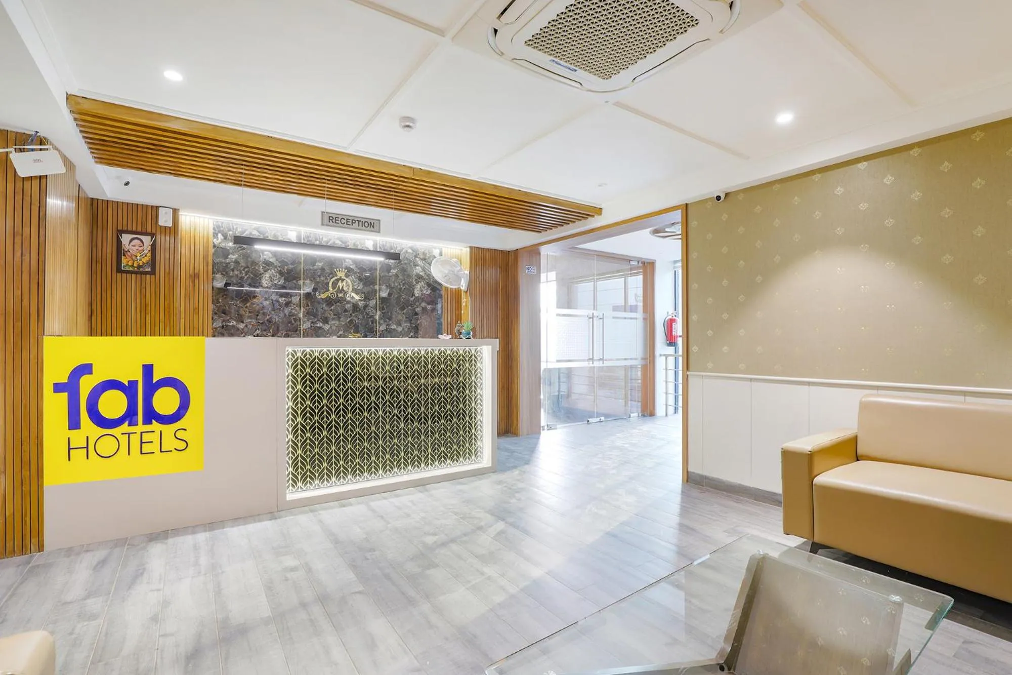 Lobby or reception in FabHotel Meritus Inn