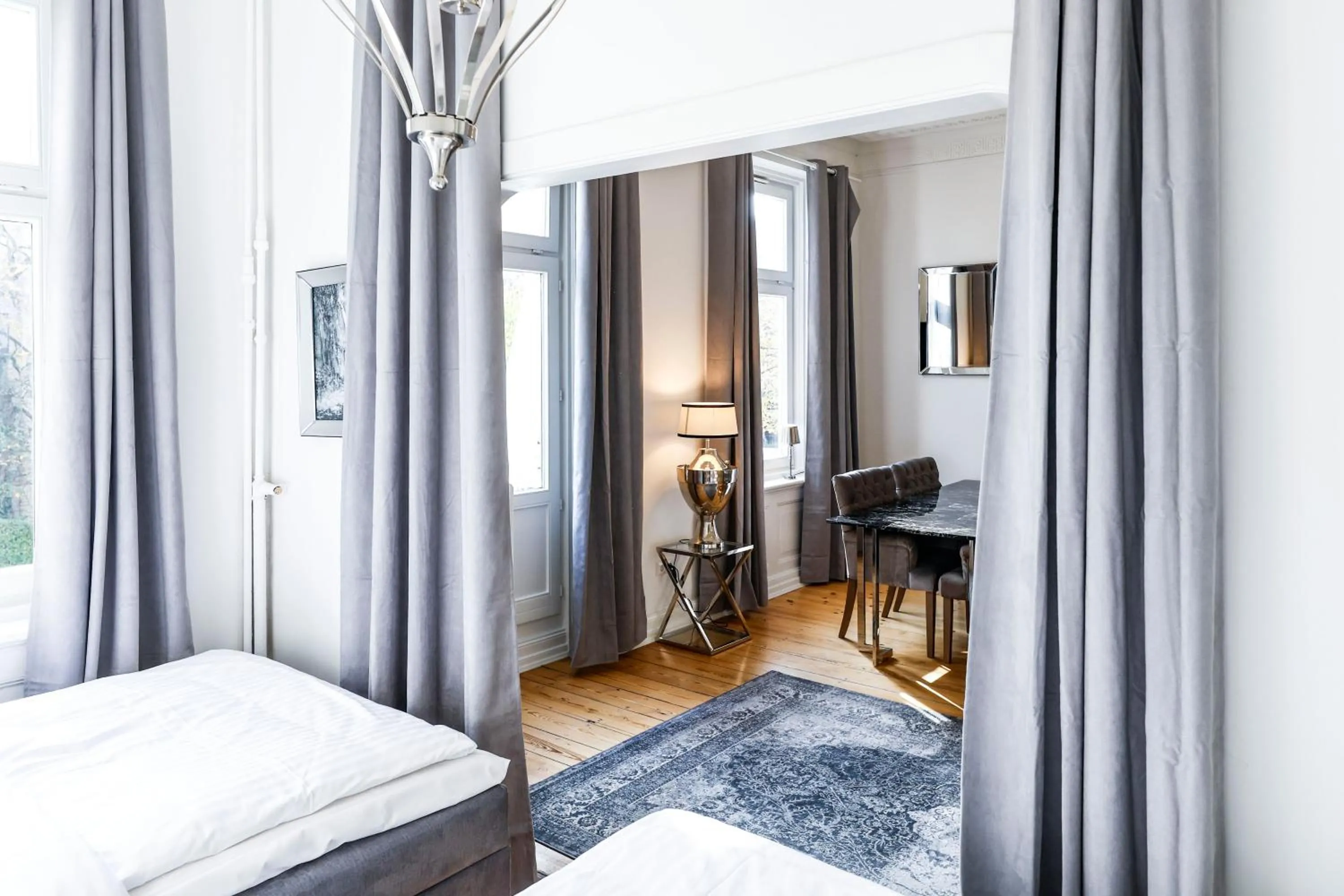 Photo of the whole room, Bed in Sleephotels Alsterroom