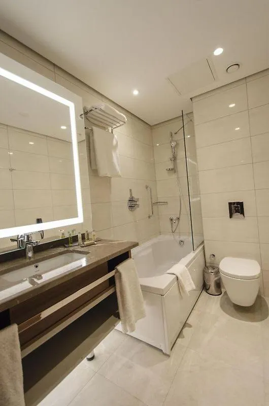 Shower in Questa Thermal & Spa Hotel