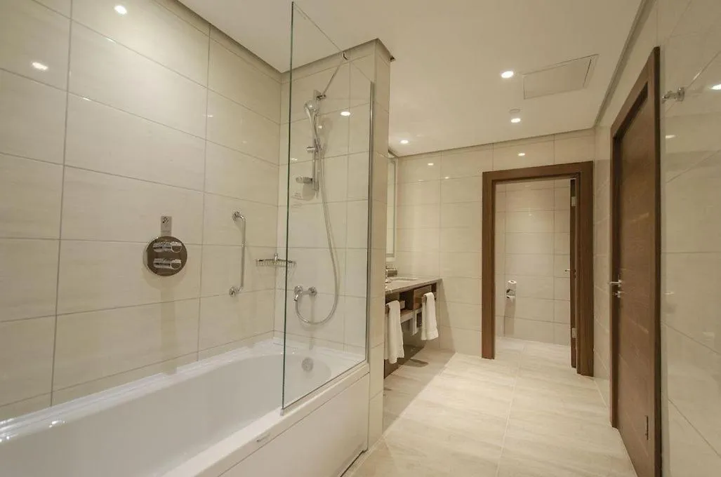 Bath in Questa Thermal & Spa Hotel