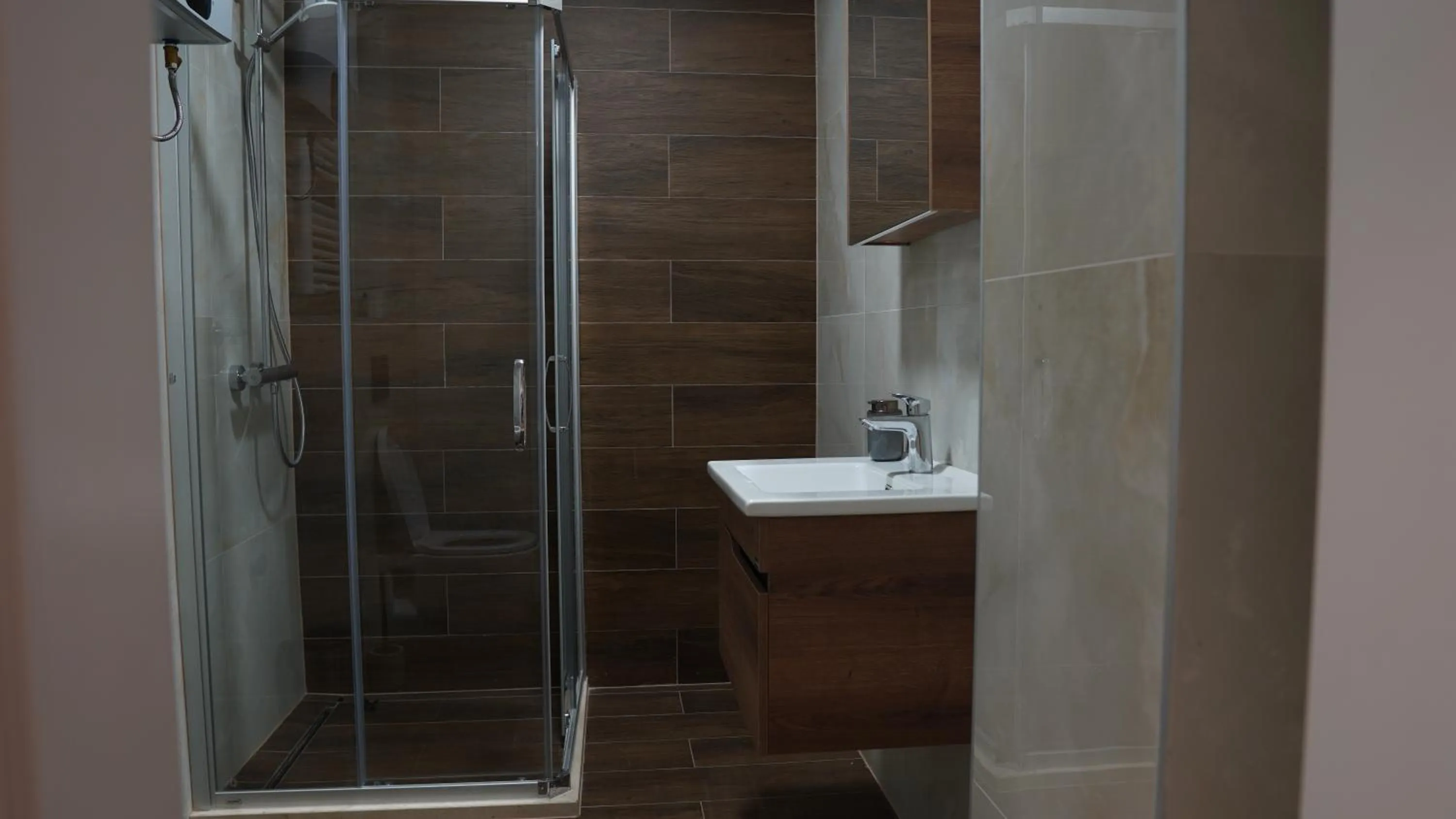 Shower in Snjezna Dolina Resort - Jahorina