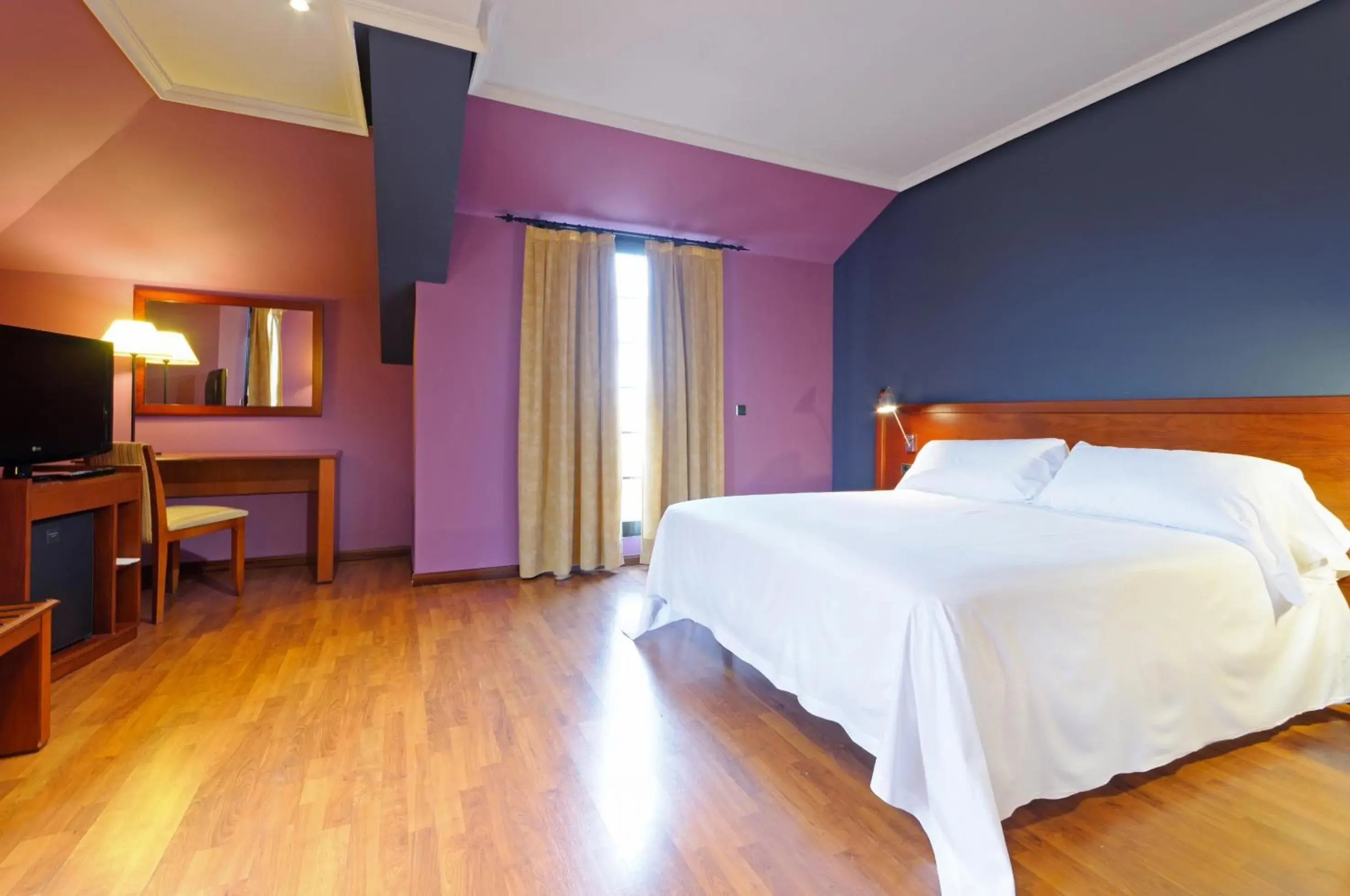 Bedroom in Segovia Sierra de Guadarrama Bedroom in Segovia Sierra de Guadarrama