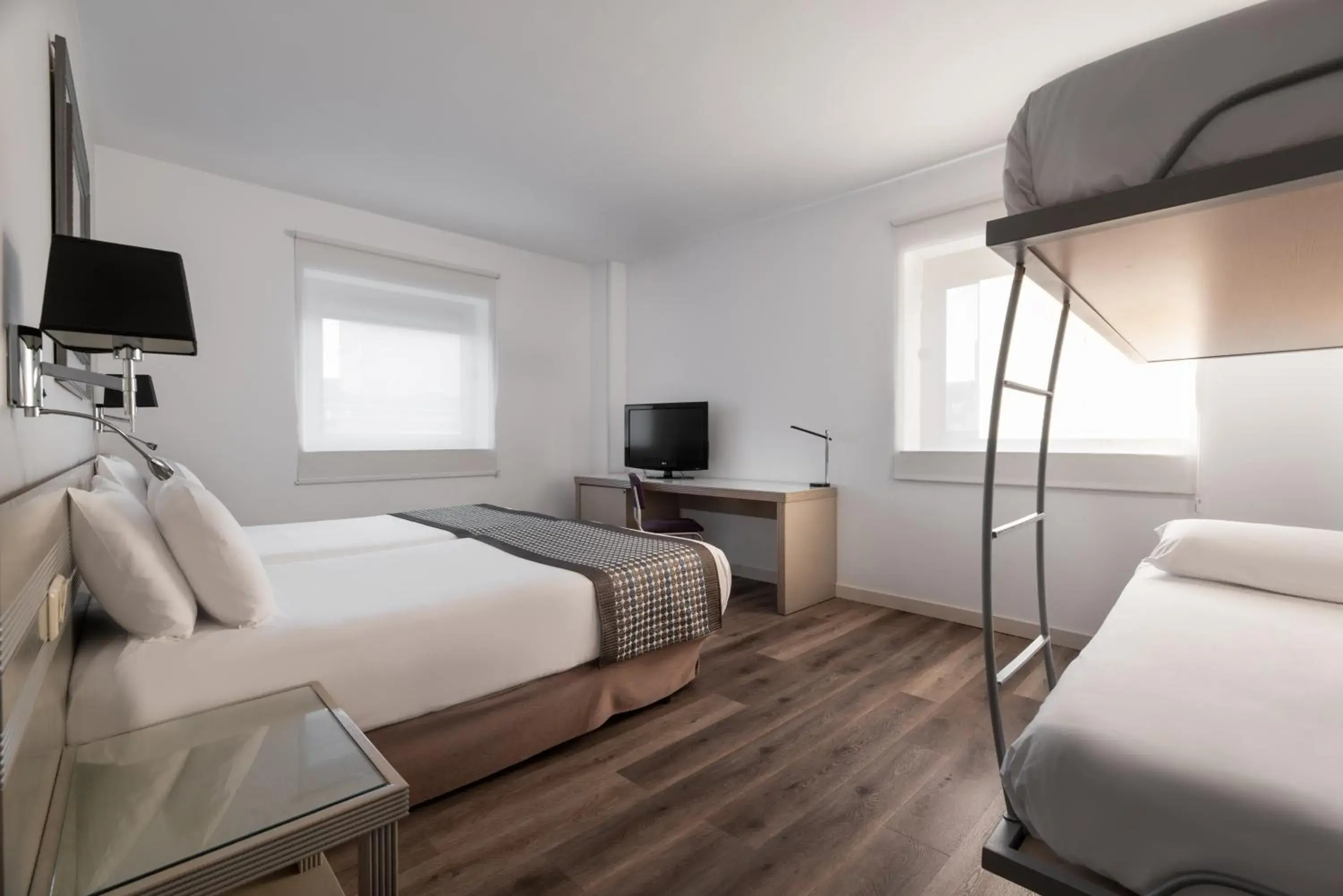 Photo of the whole room, Bed in Exe Salamanca Photo of the whole room, Bed in Exe Salamanca