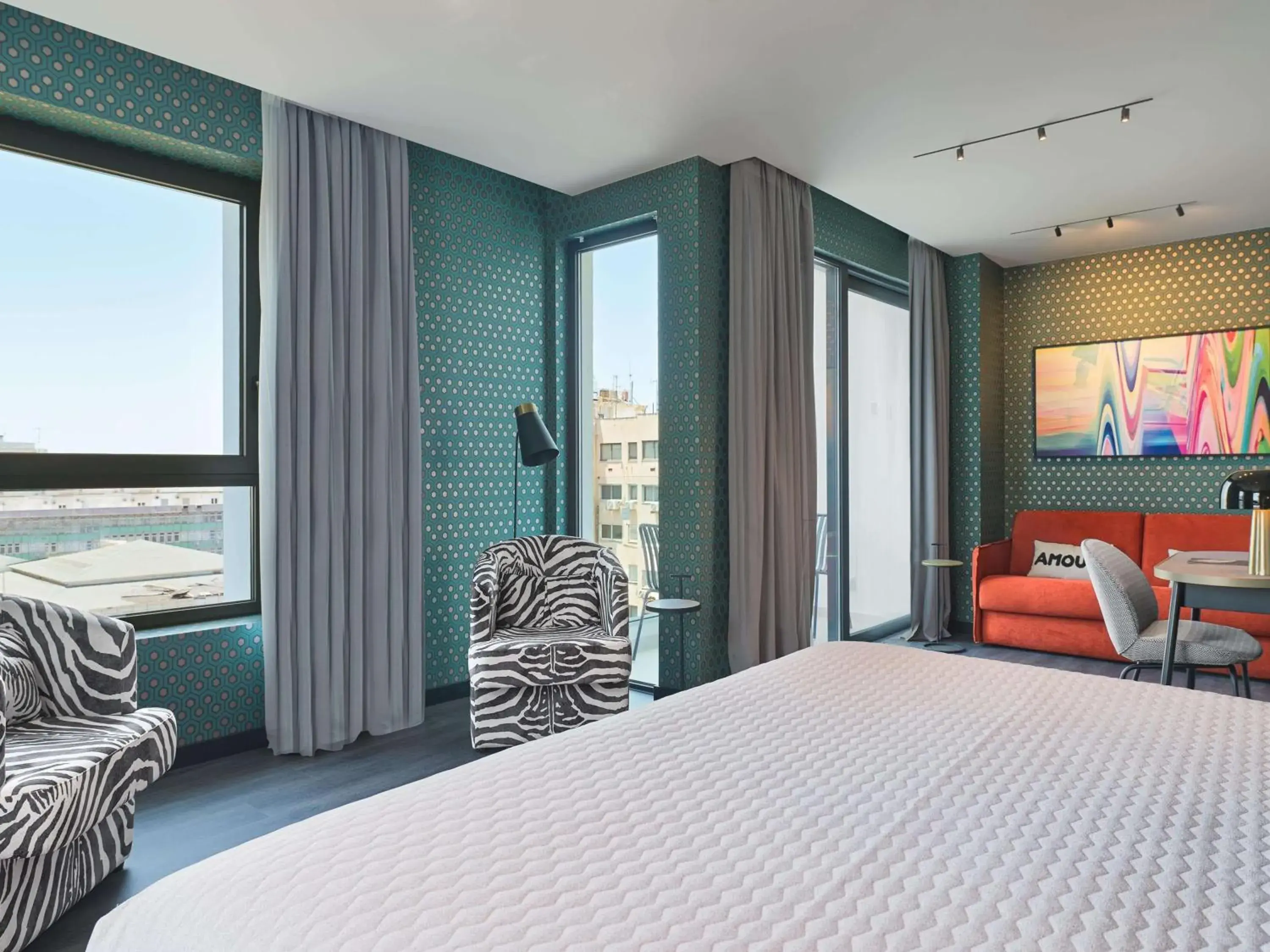 Photo of the whole room, Bed in NYX Esperia Palace Hotel Athens by Leonardo Hotels Photo of the whole room, Bed in NYX Esperia Palace Hotel Athens by Leonardo Hotels