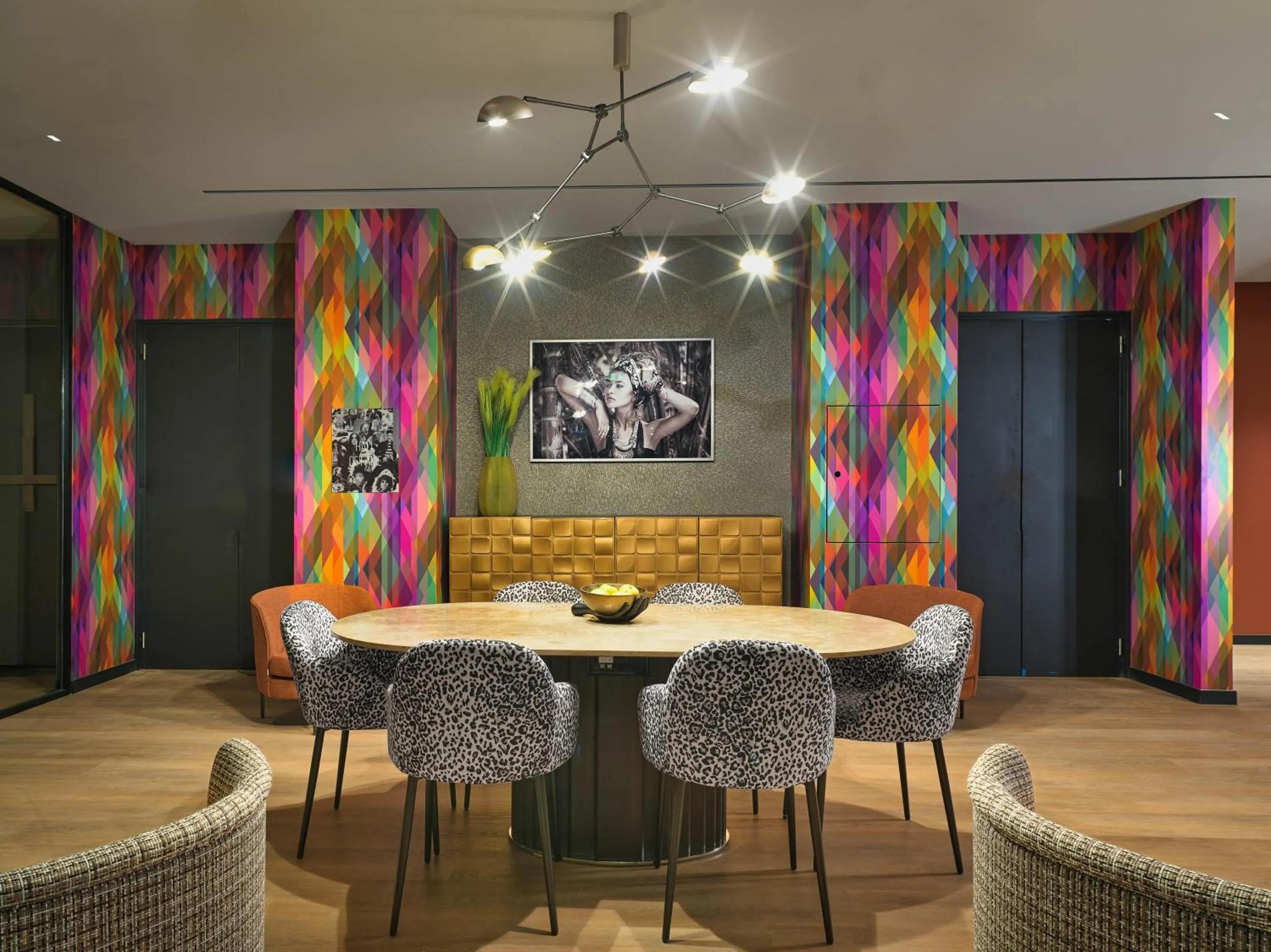 Lobby or reception in NYX Esperia Palace Hotel Athens by Leonardo Hotels