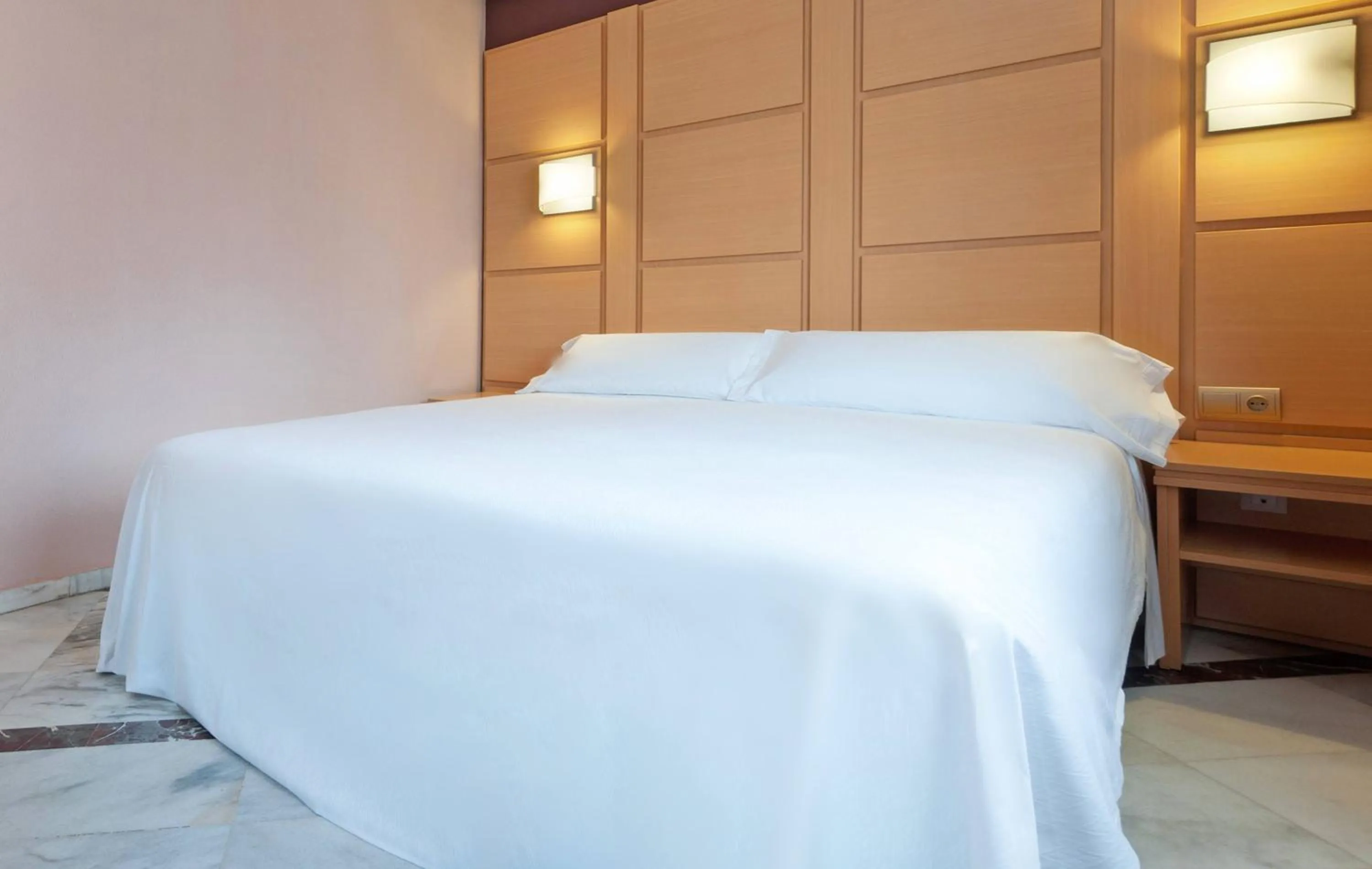 Bed in Hotel Puertollano