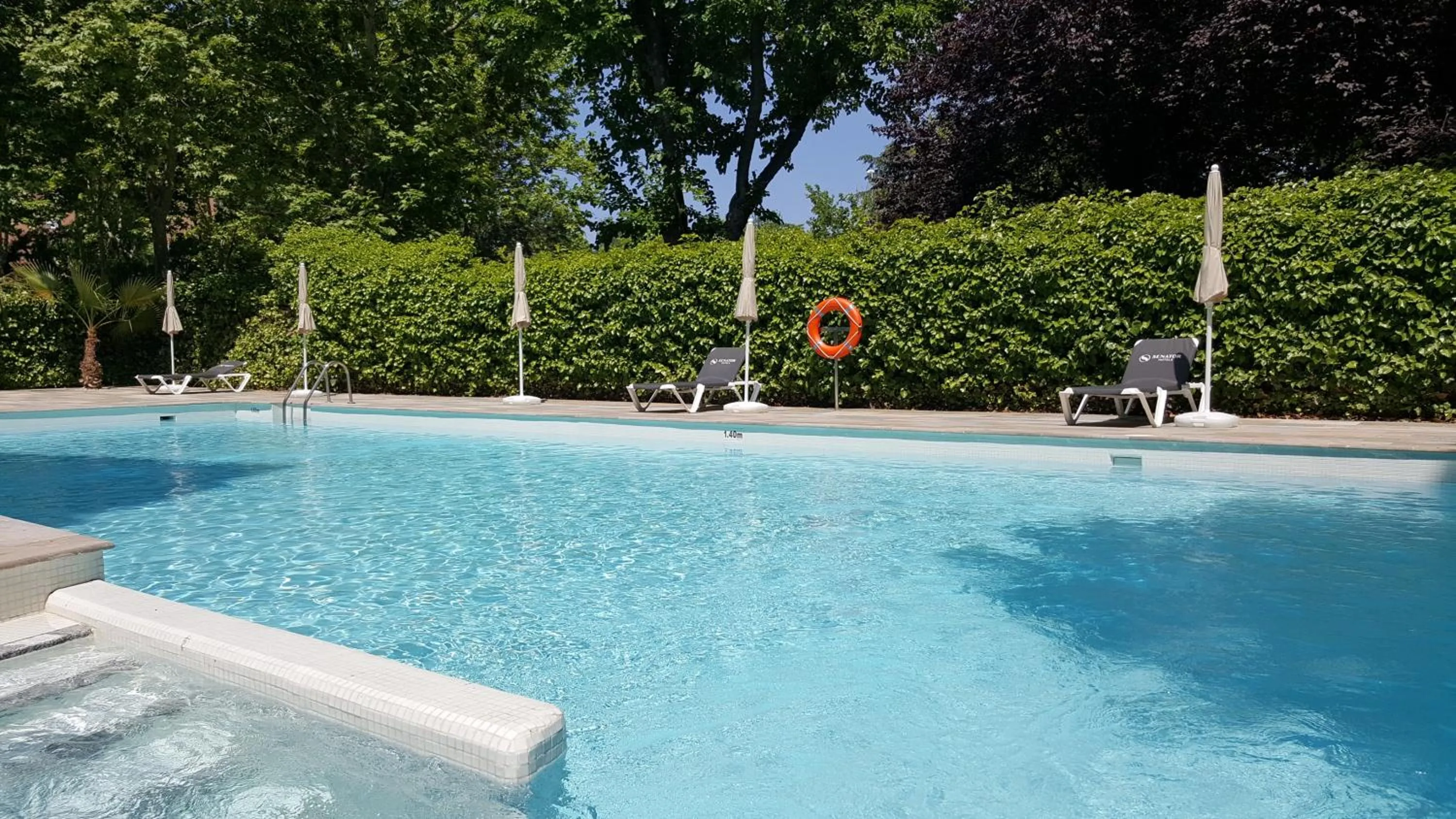 Swimming pool in Senator Barajas