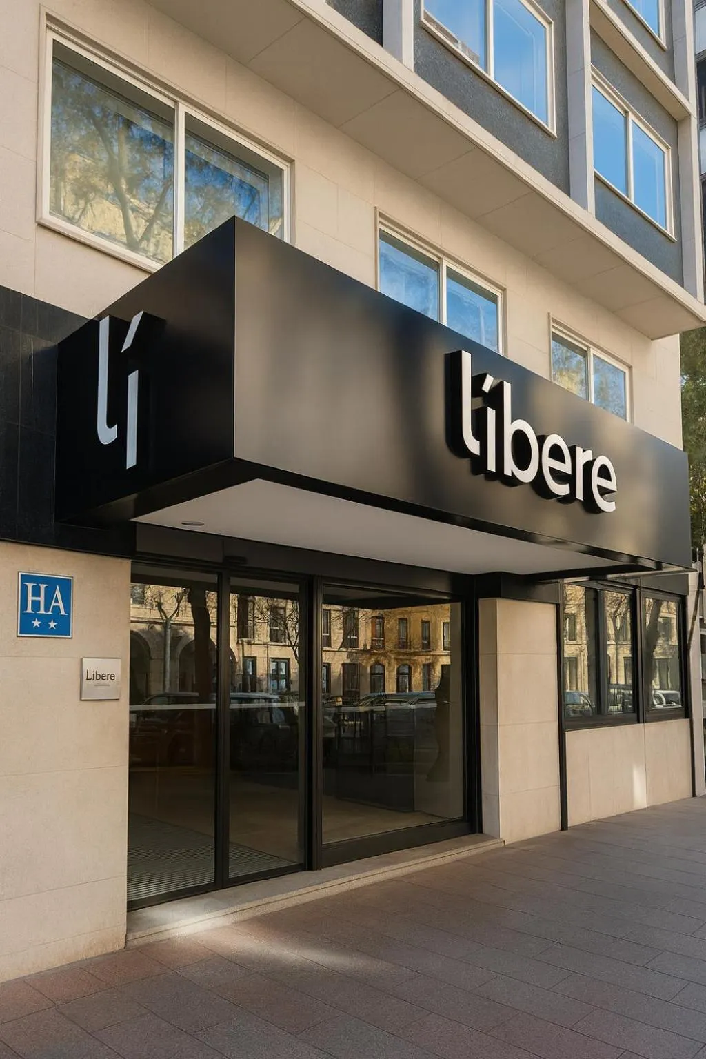 Facade/entrance in Líbere Madrid Chamberí