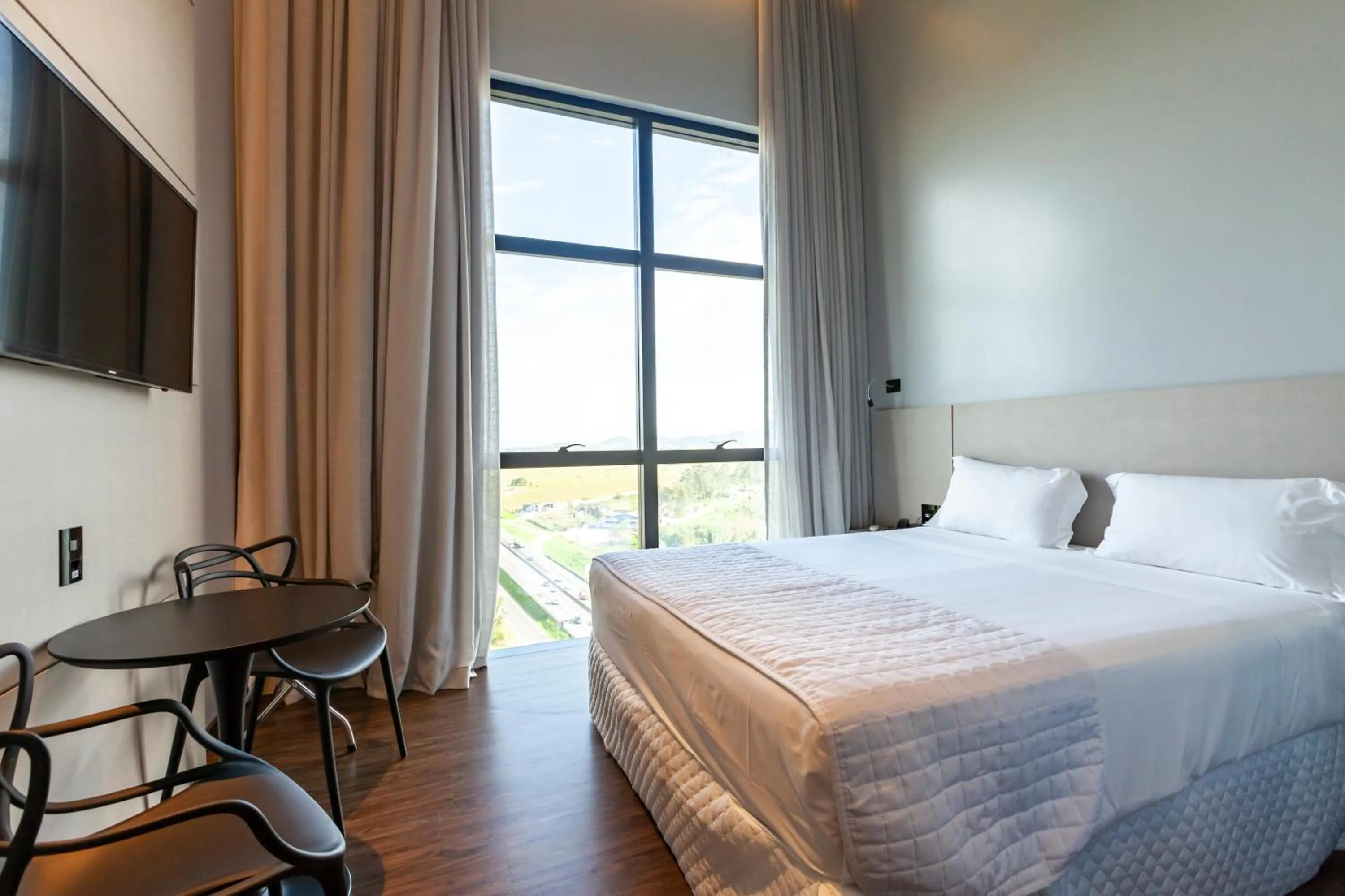 Bedroom, Bed in Tri Hotel Premium Itapema