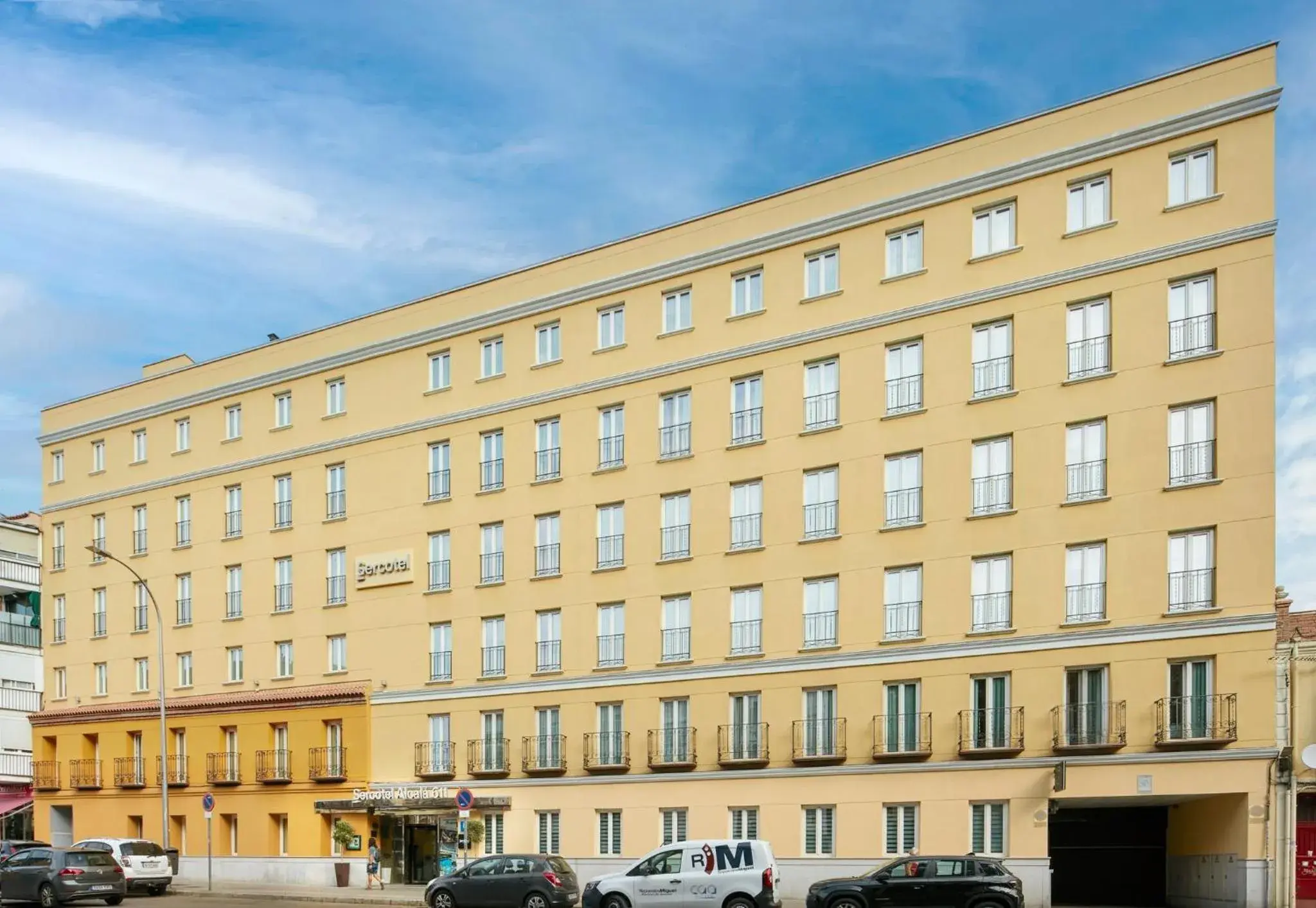 Facade/entrance in Sercotel Alcalá 611 Facade/entrance in Sercotel Alcalá 611