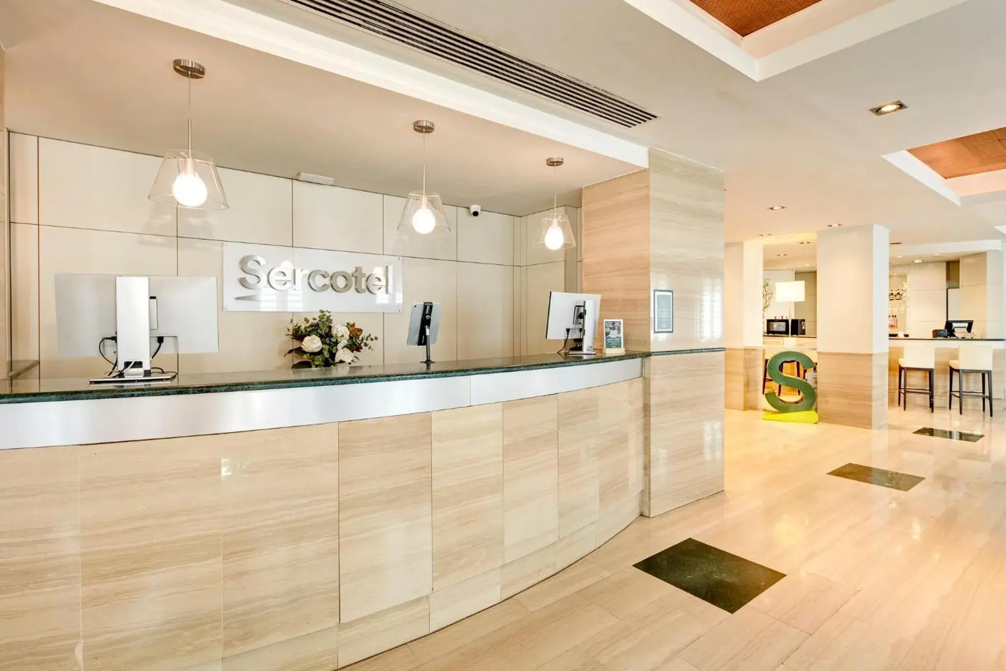Lobby or reception in Sercotel Alcalá 611 Lobby or reception in Sercotel Alcalá 611