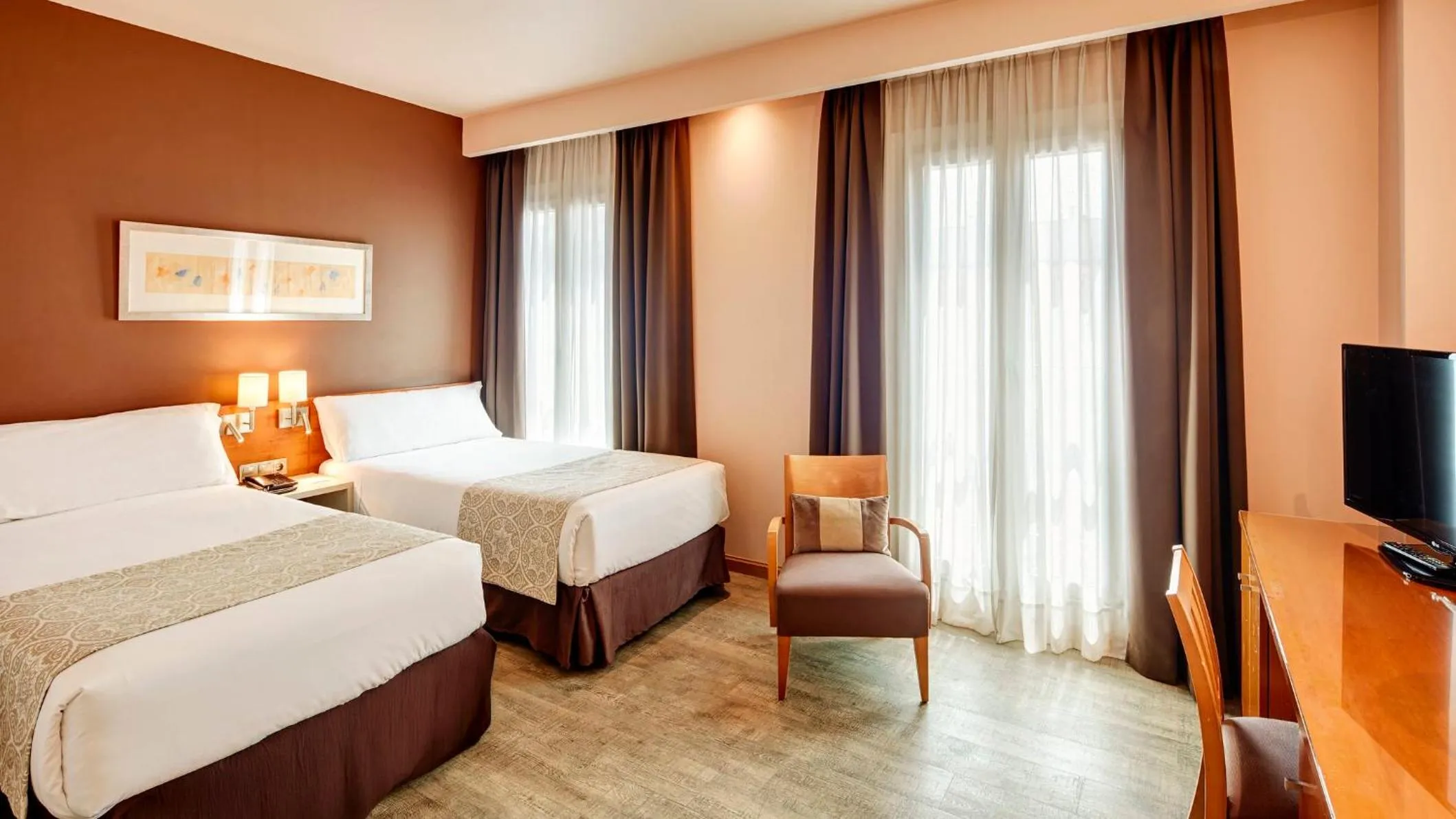 Photo of the whole room, Bed in Sercotel Alcalá 611