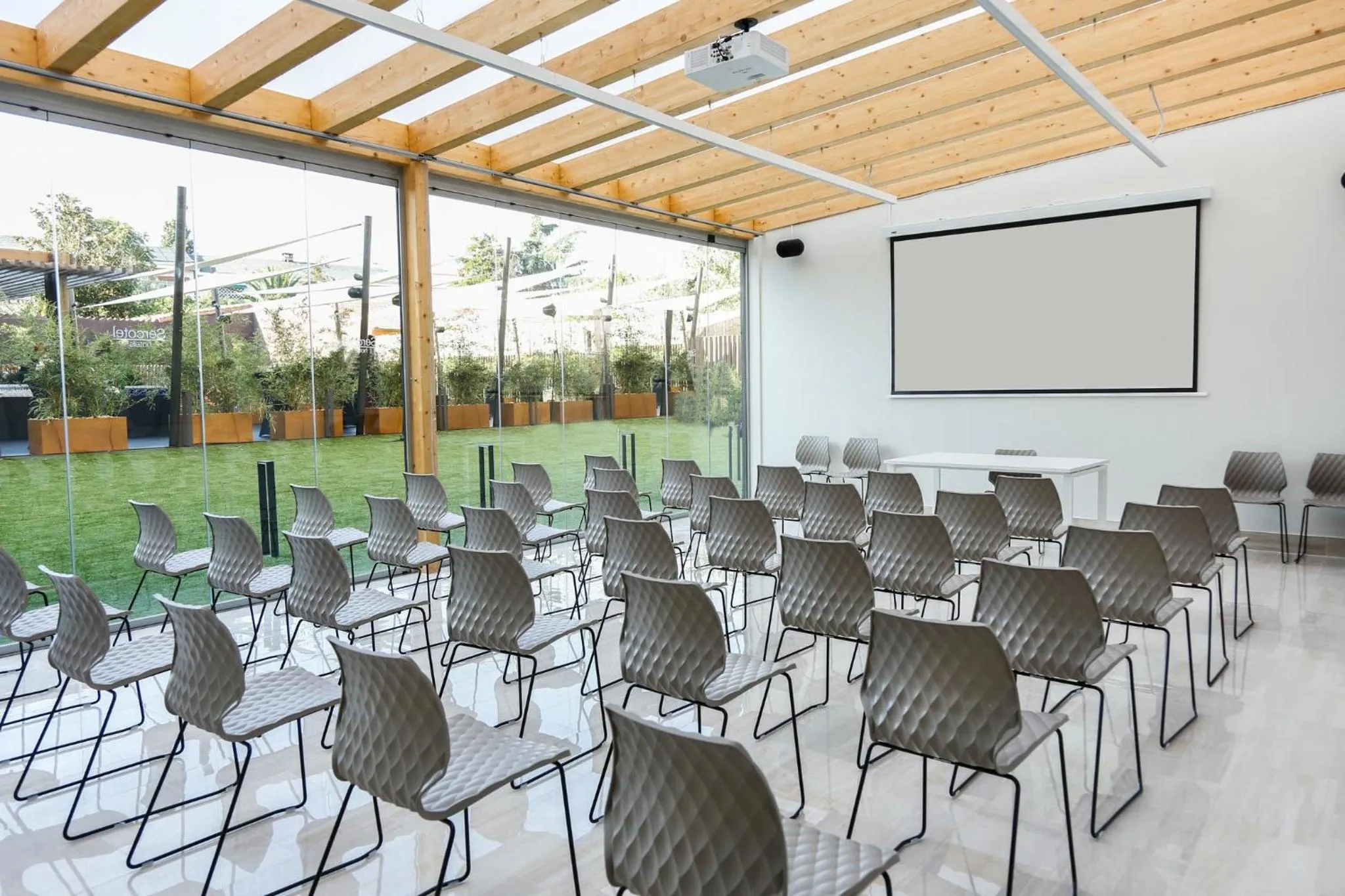 Meeting/conference room in Sercotel Alcalá 611