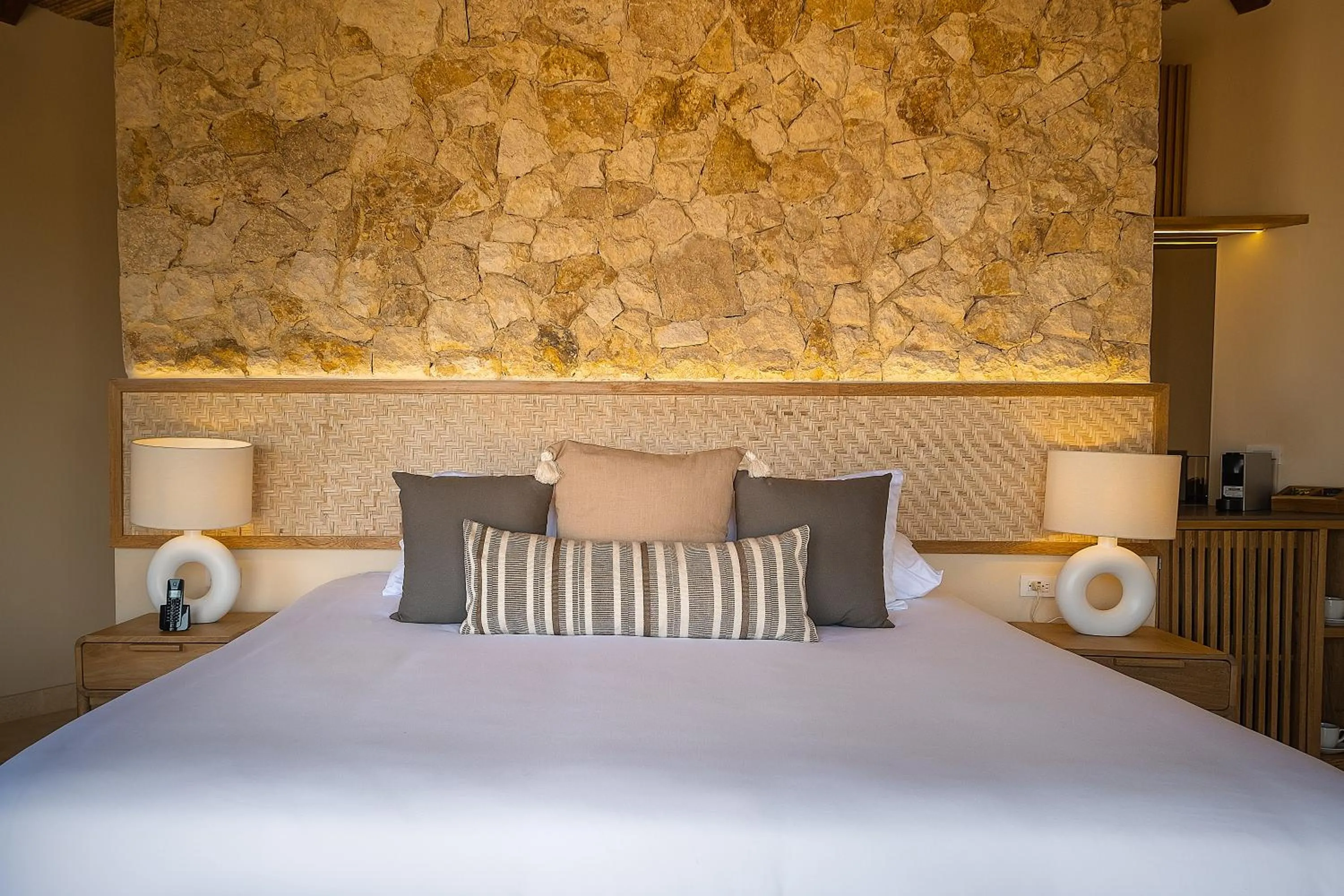 Bedroom, Bed in Hotel Aimarawa