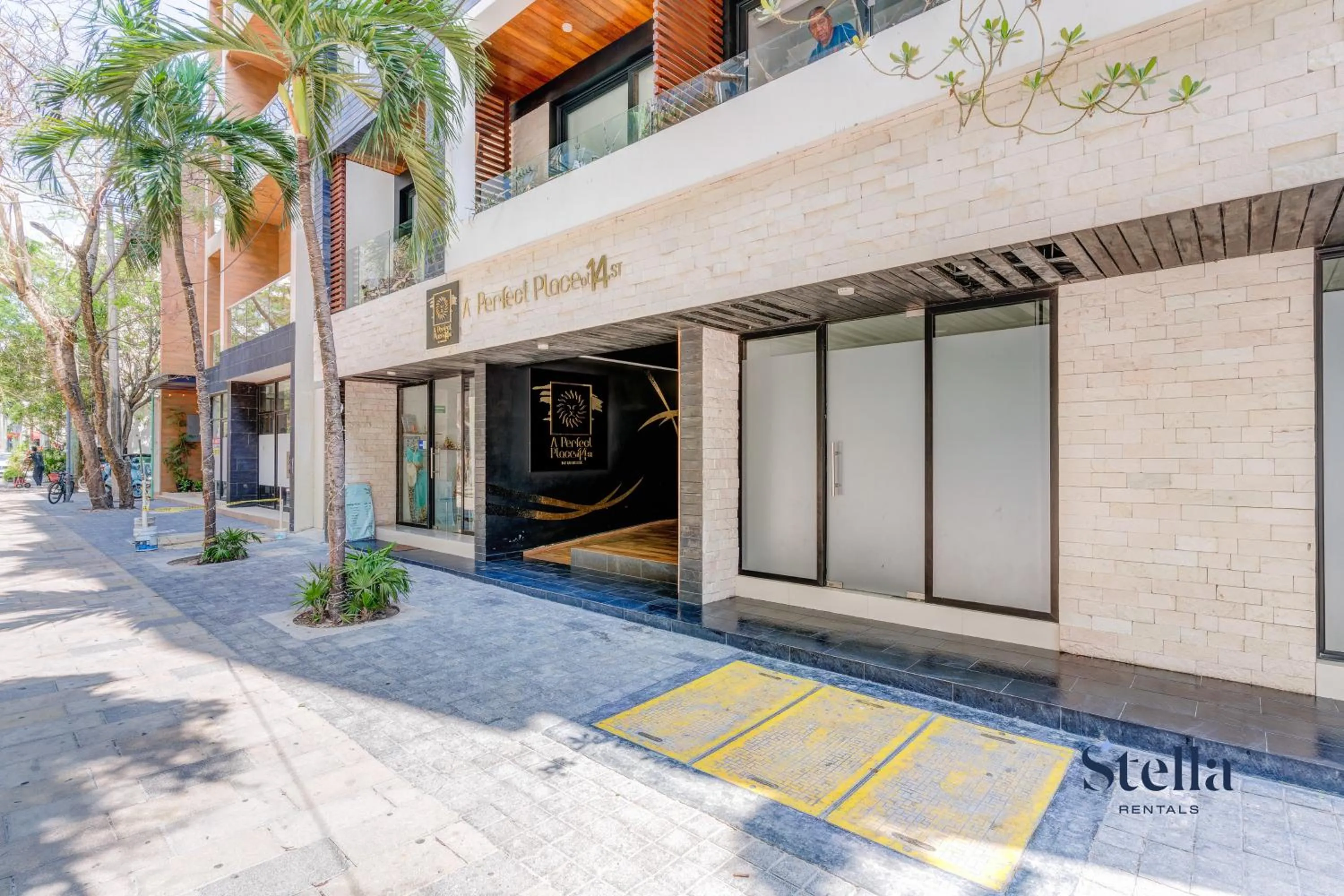 Street view in Oceanview Infinity Pool, Steps to 5th Ave & Beach