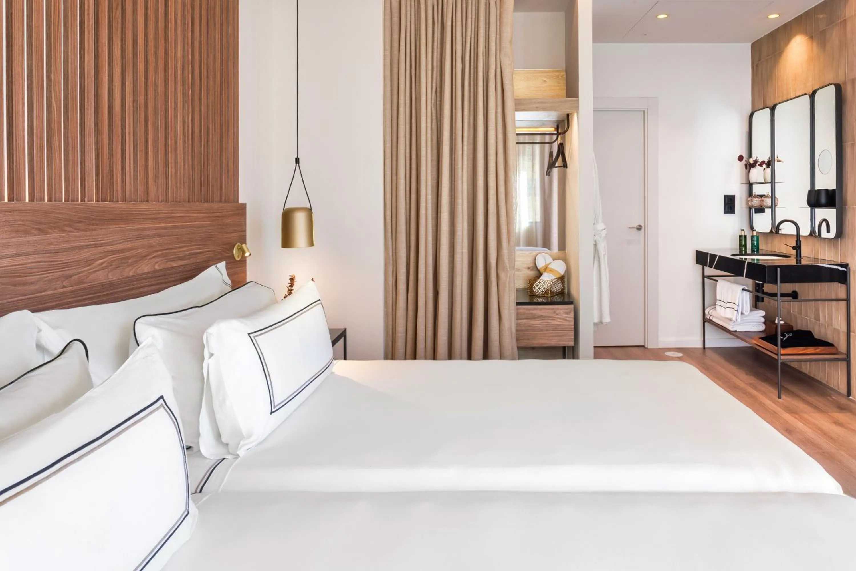 Bed in Meliá Granada