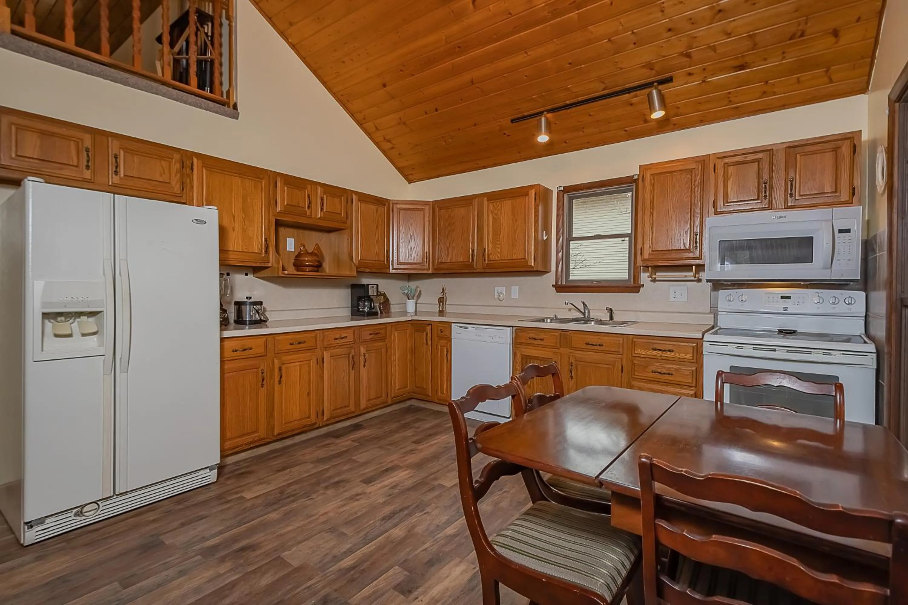 Property building in Fawn View Cabin
