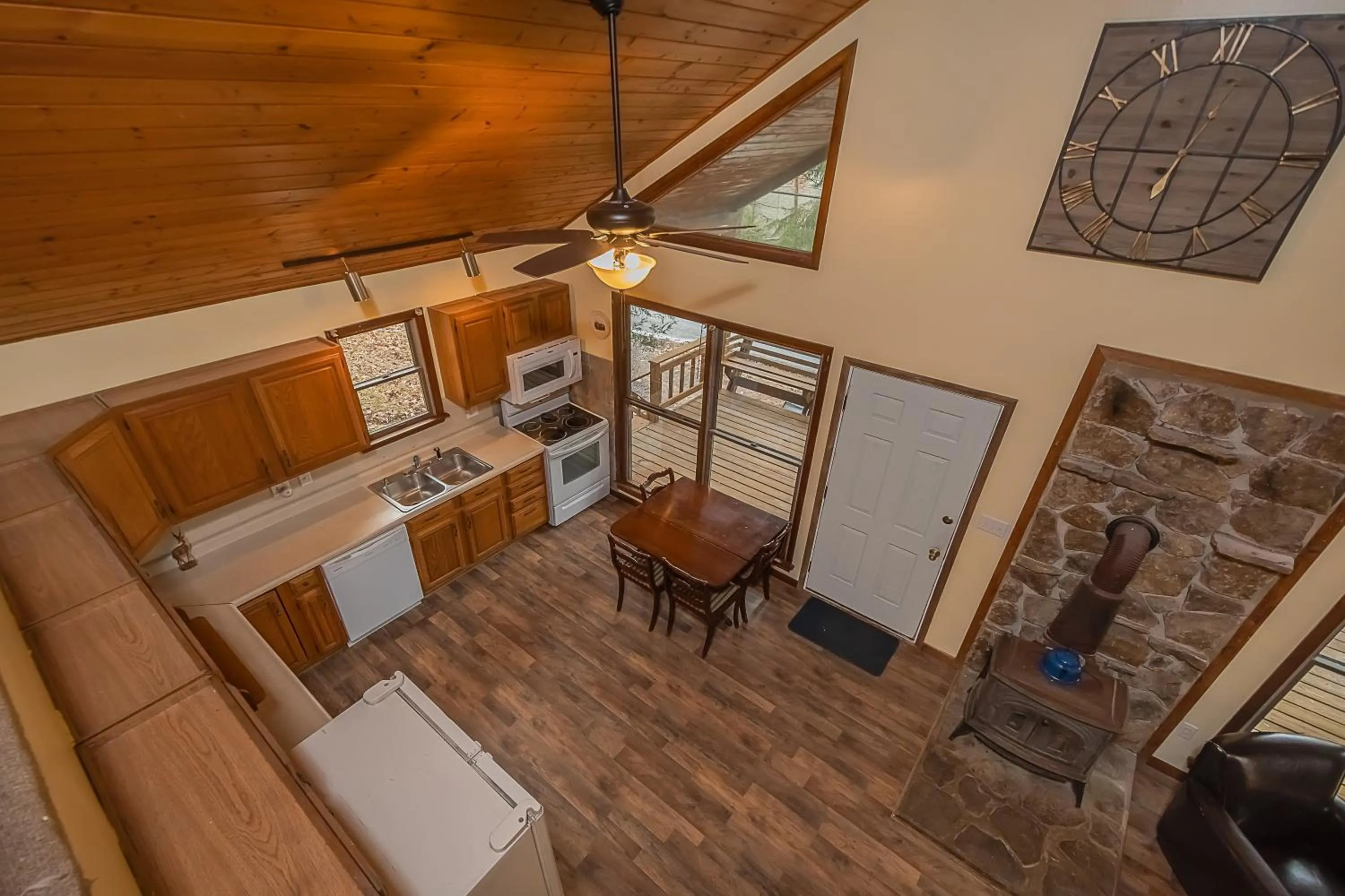 Property building in Fawn View Cabin
