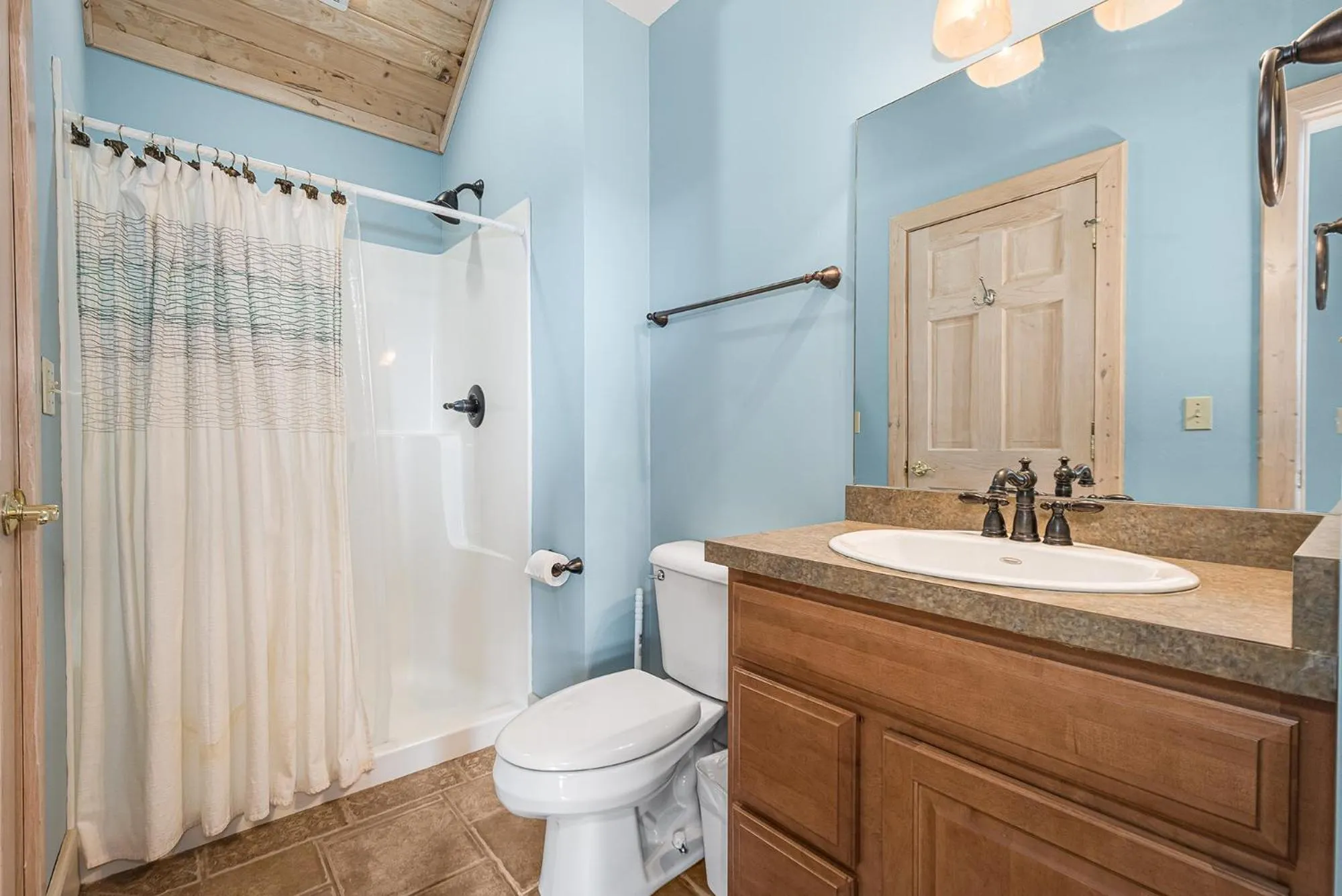 Property building in Glass Mountain Lodge