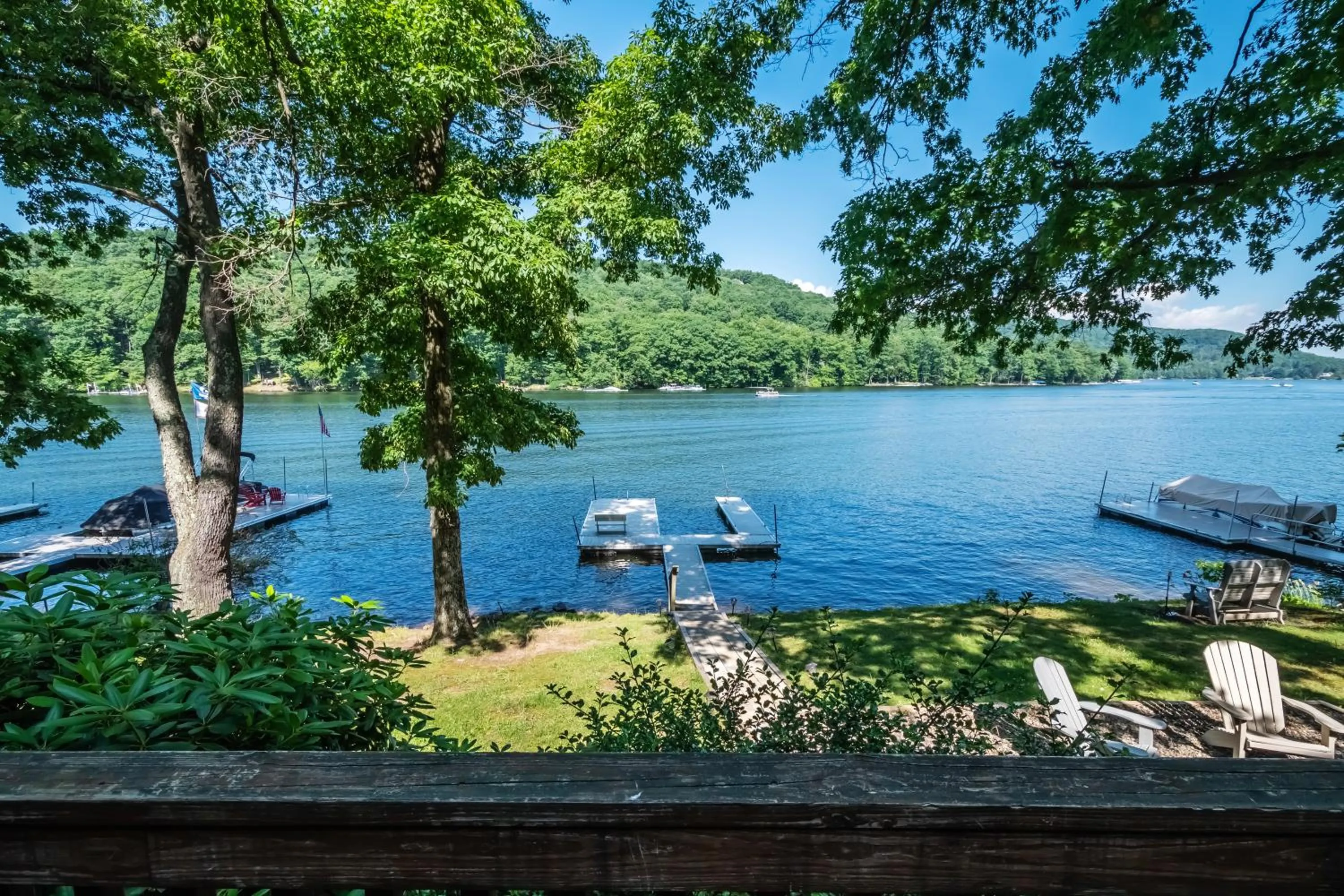 Property building in Gone Fish Inn