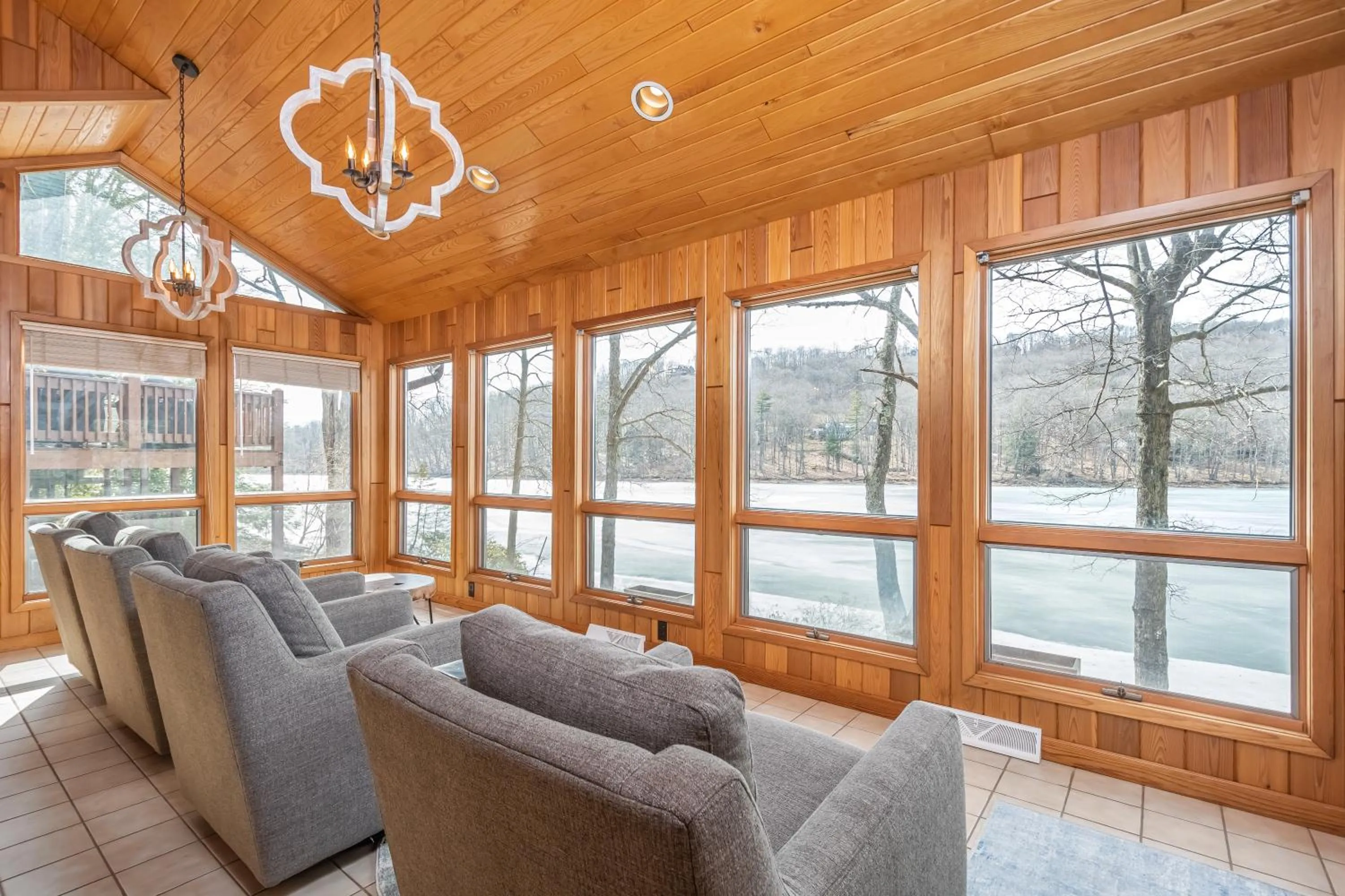 Property building in Gone Fish Inn