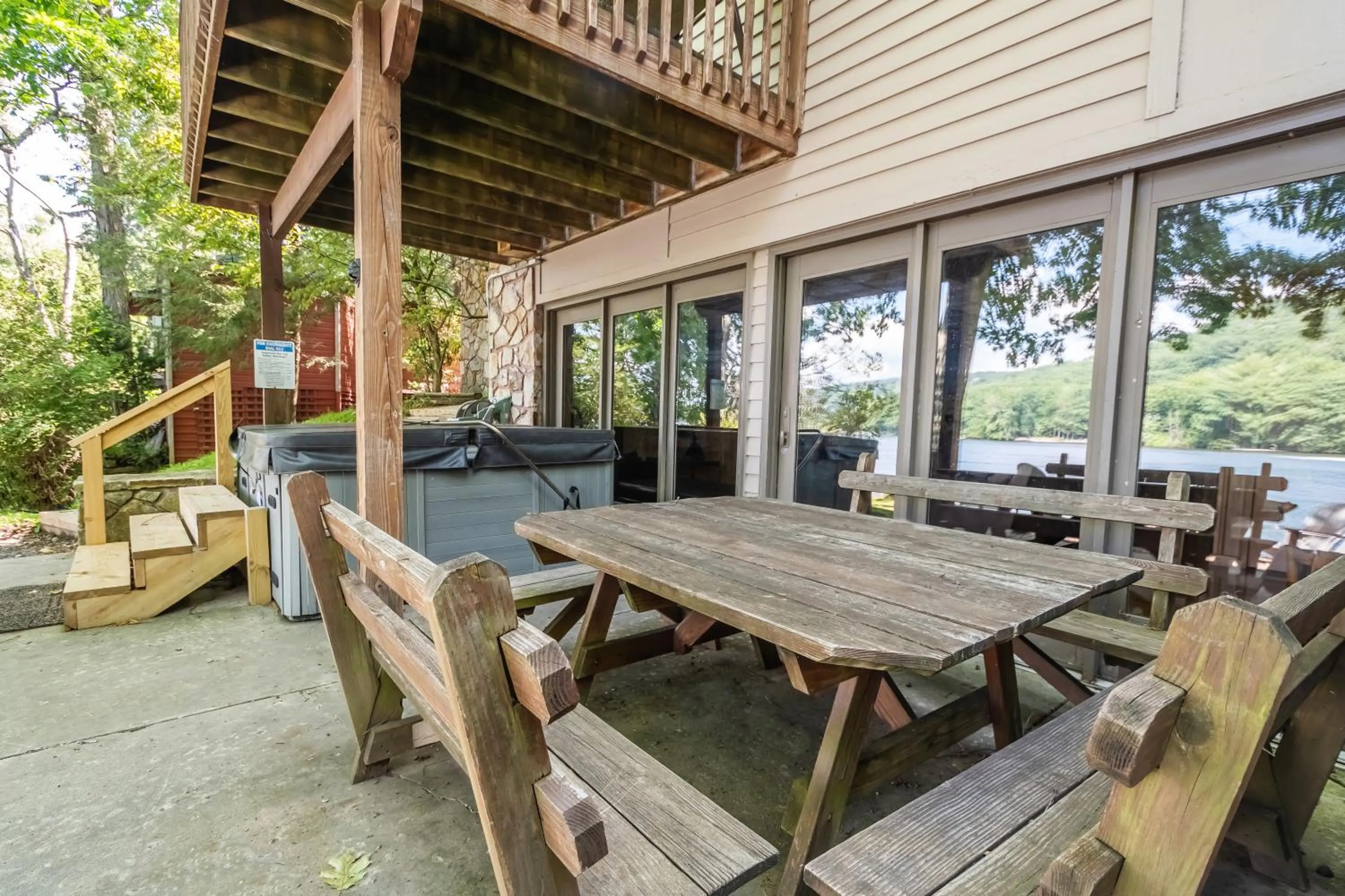 Property building in Gone Fish Inn