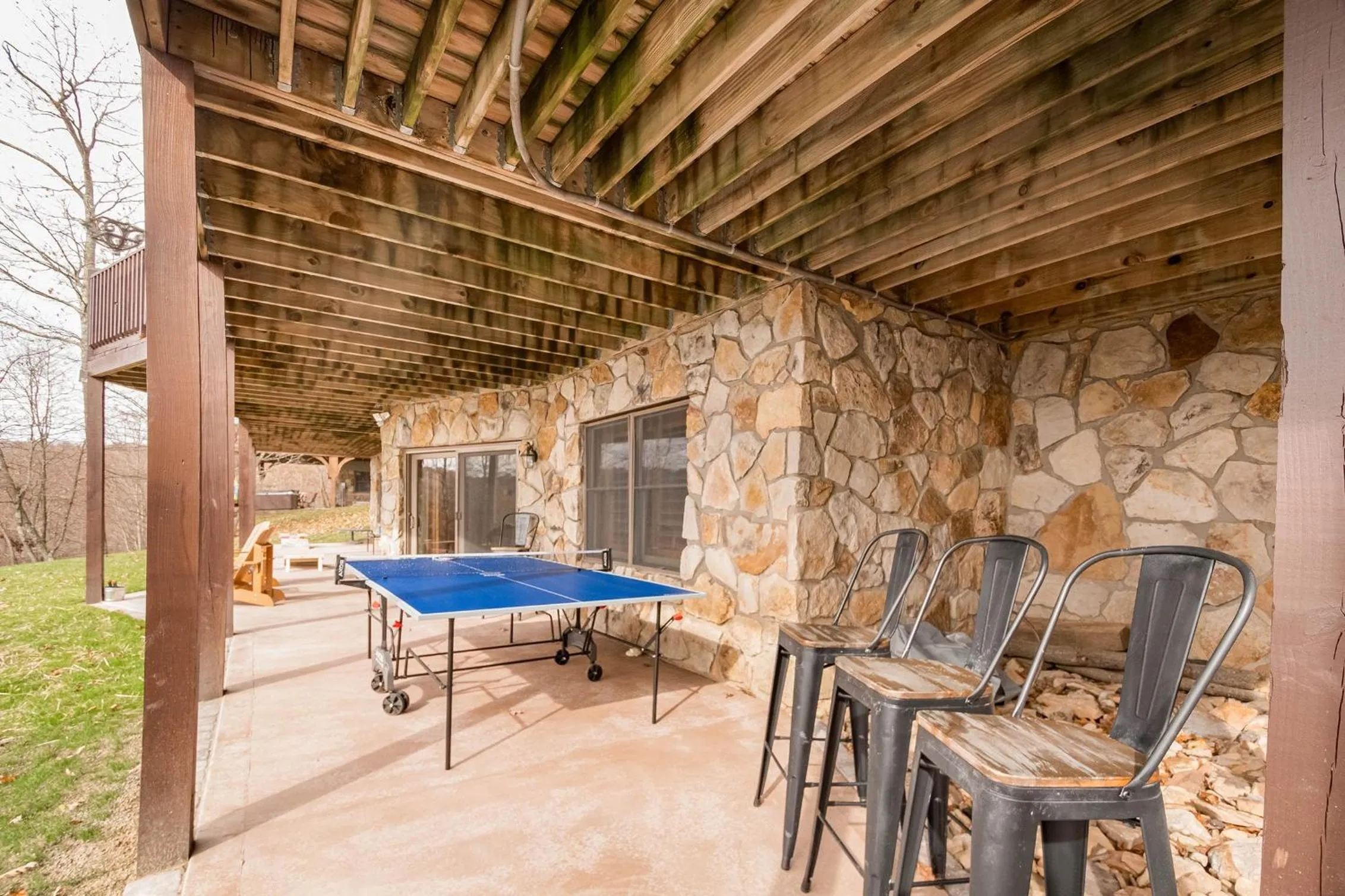 Property building in Happyplace Hideaway