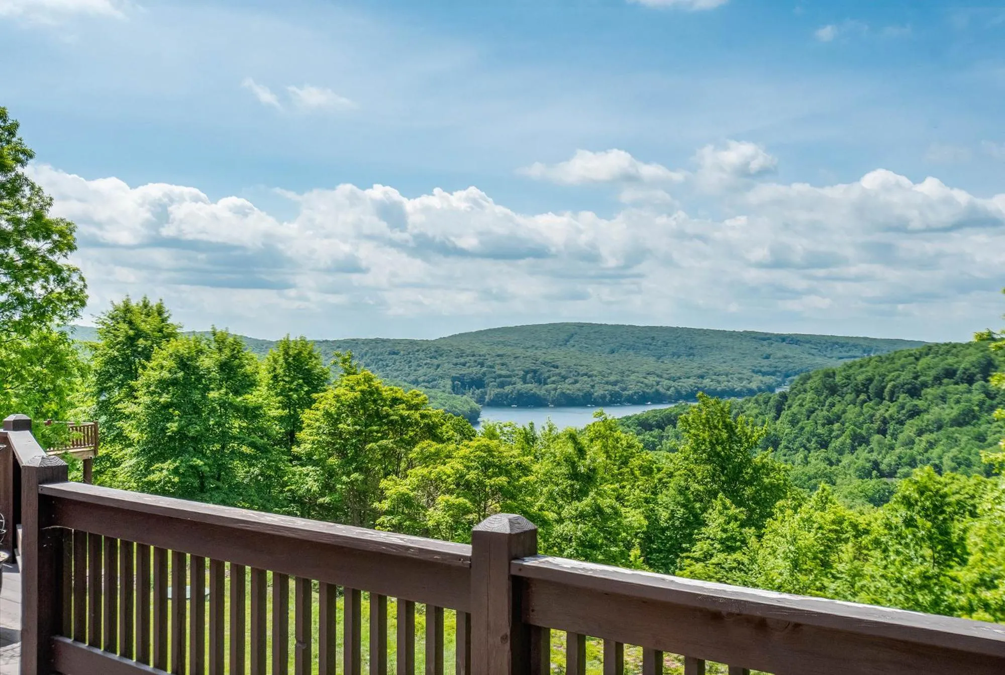 Property building in Happyplace Hideaway