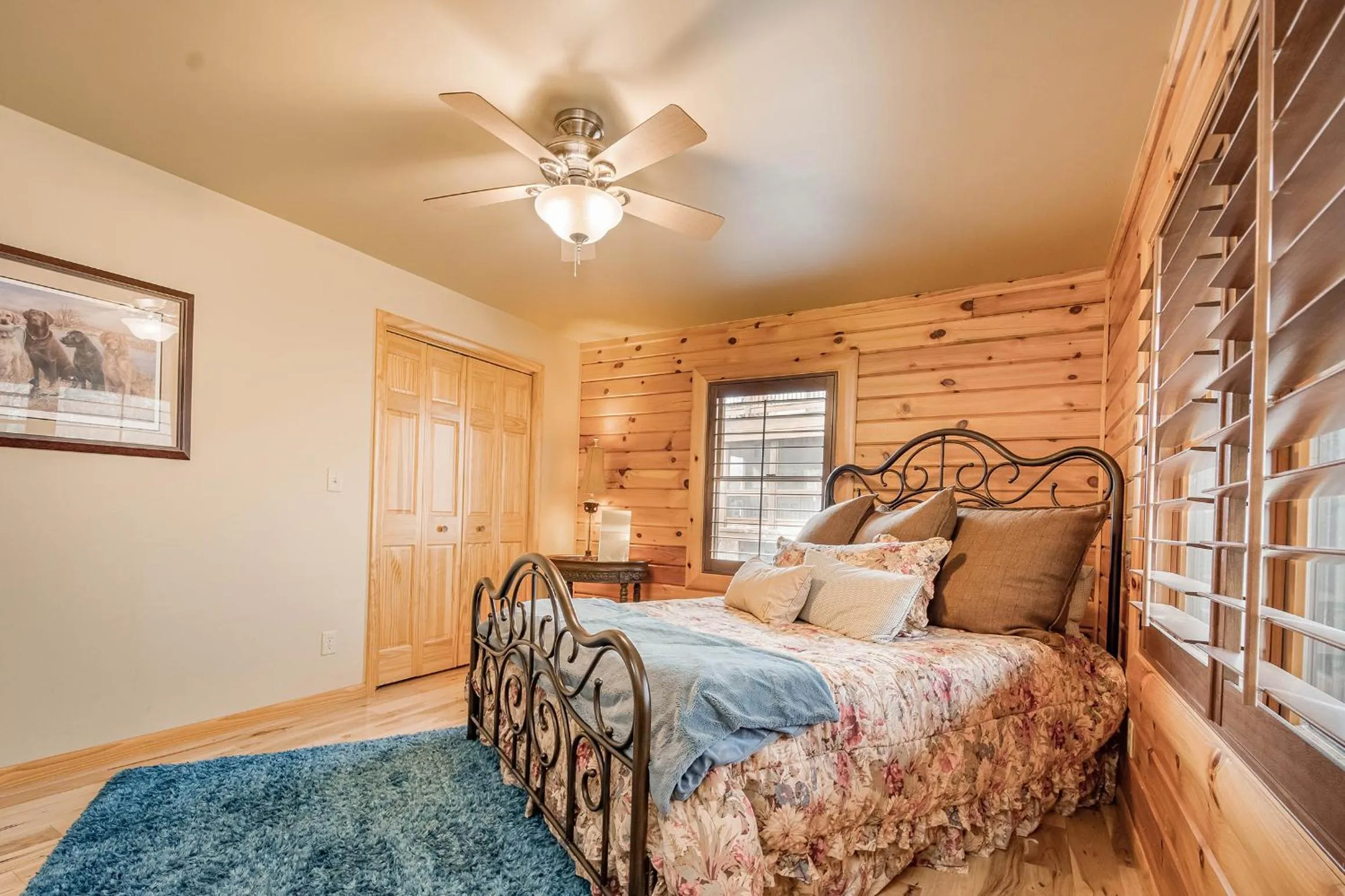 Property building, Bed in Happyplace Hideaway