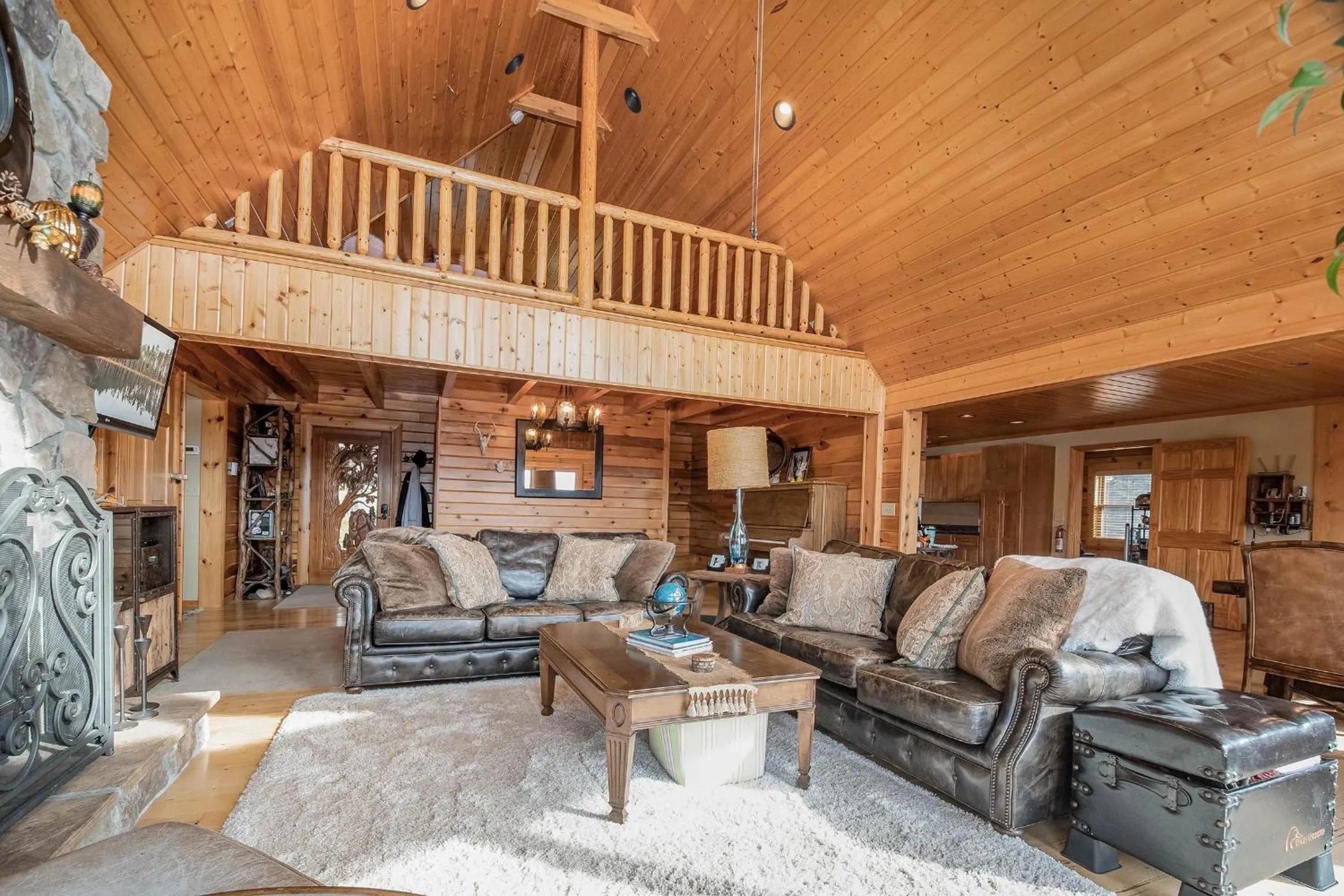 Property building in Happyplace Hideaway