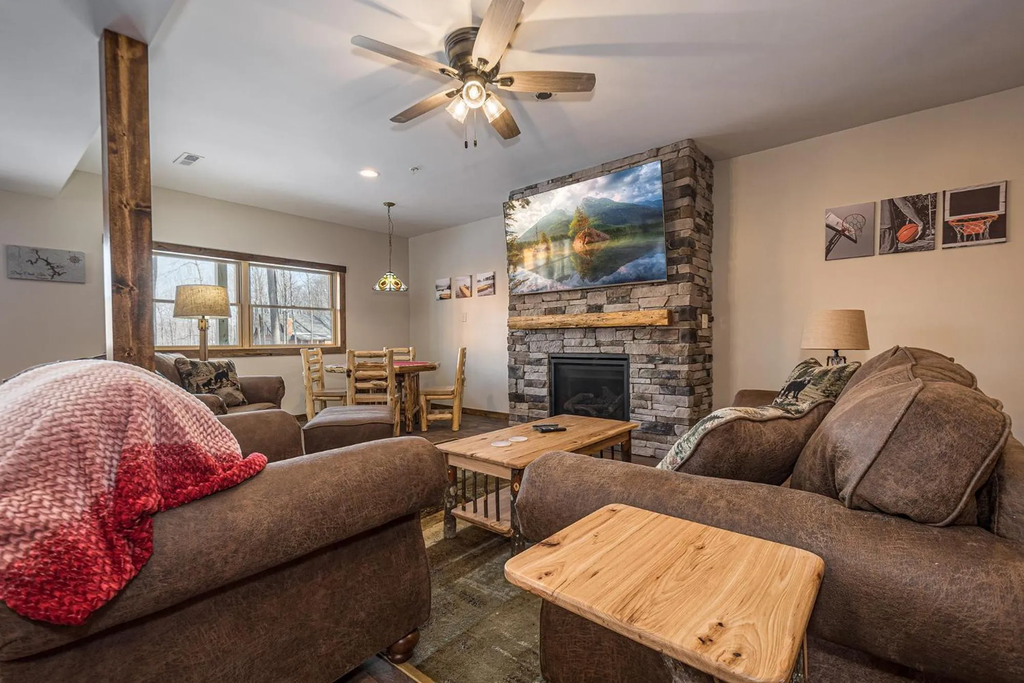 Property building in Honey Bear Hideaway