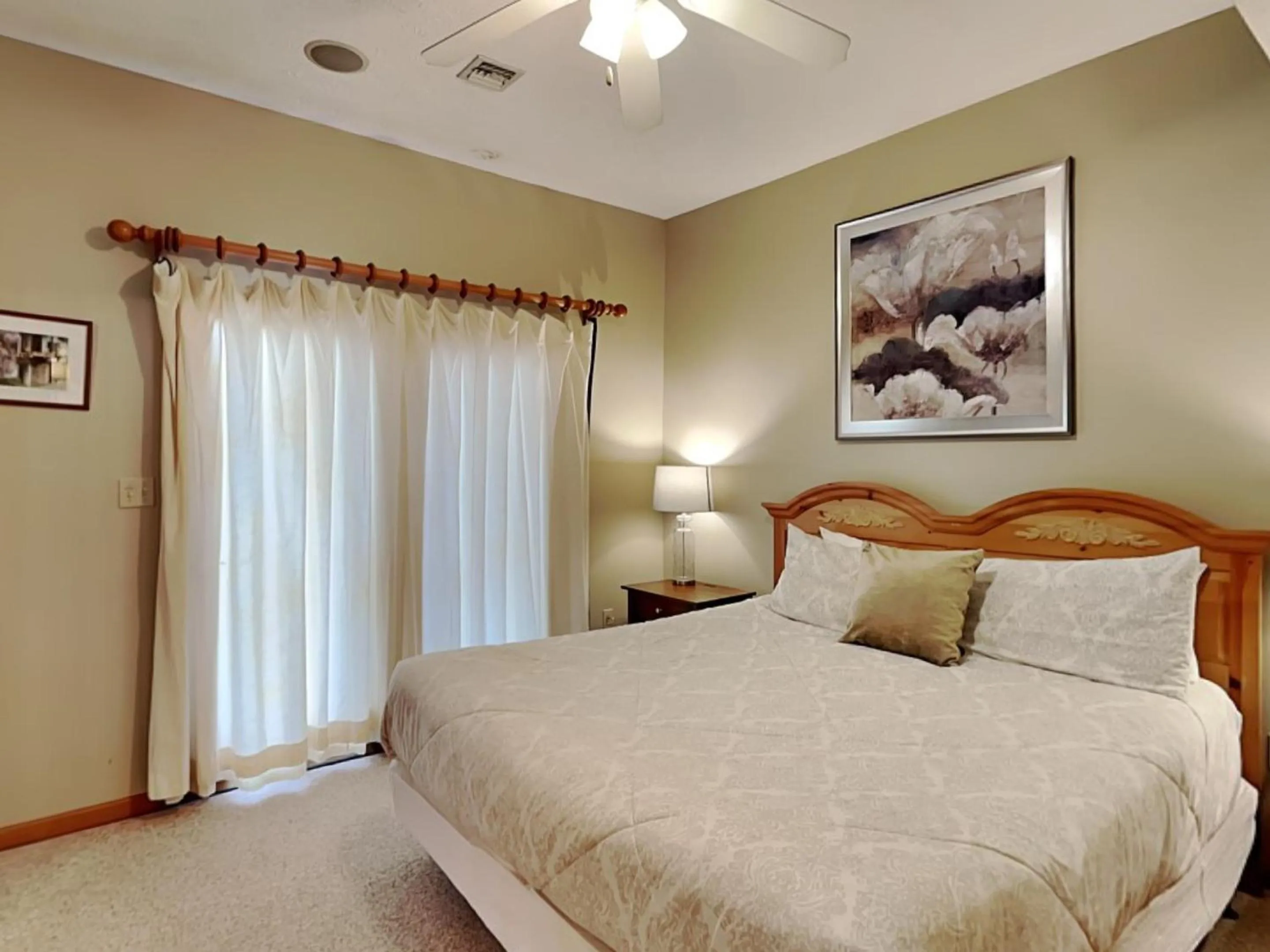 Bed in Lake Dreaming