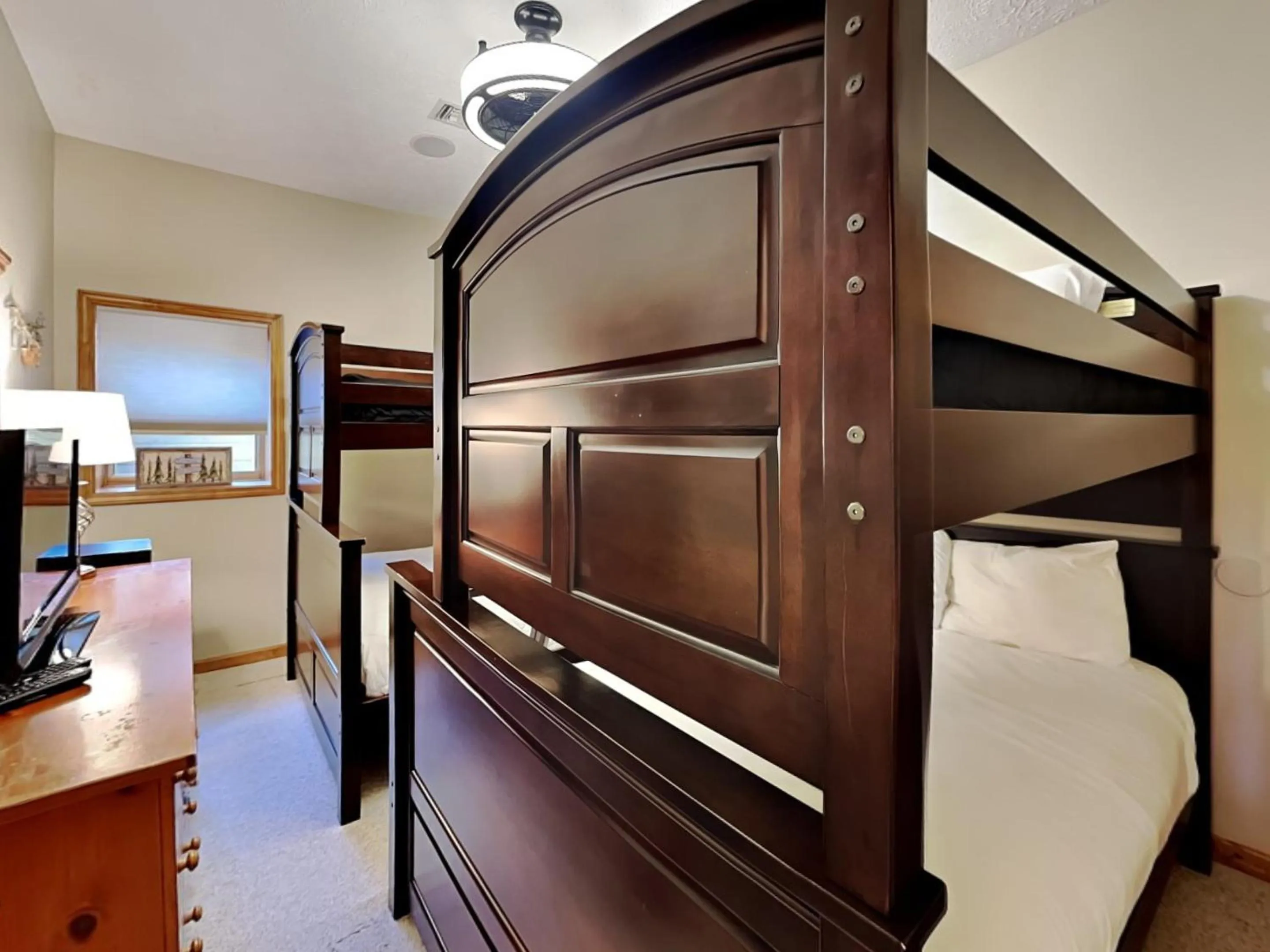 Bed in Lake Dreaming