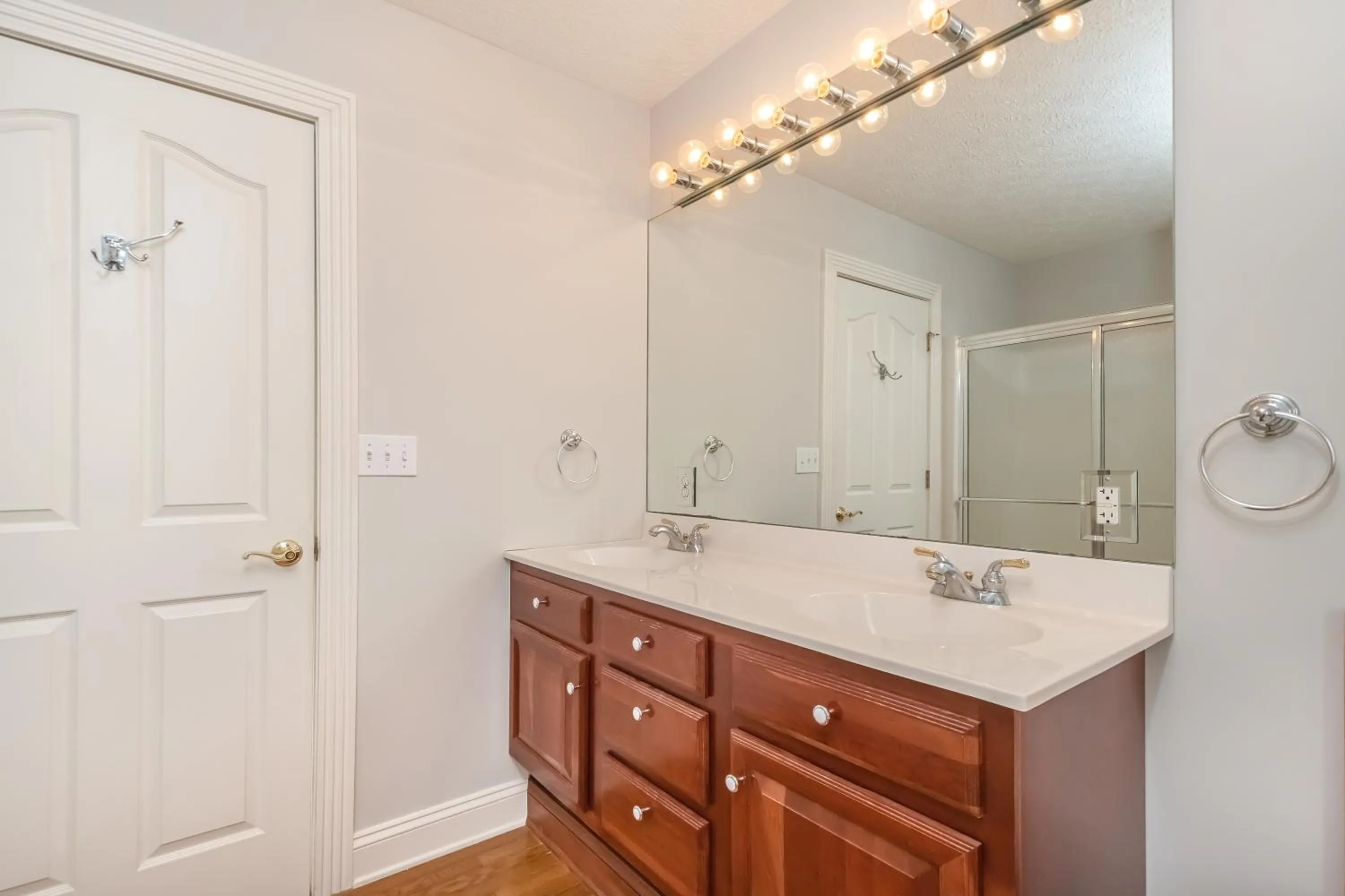 Property building in Leap Away