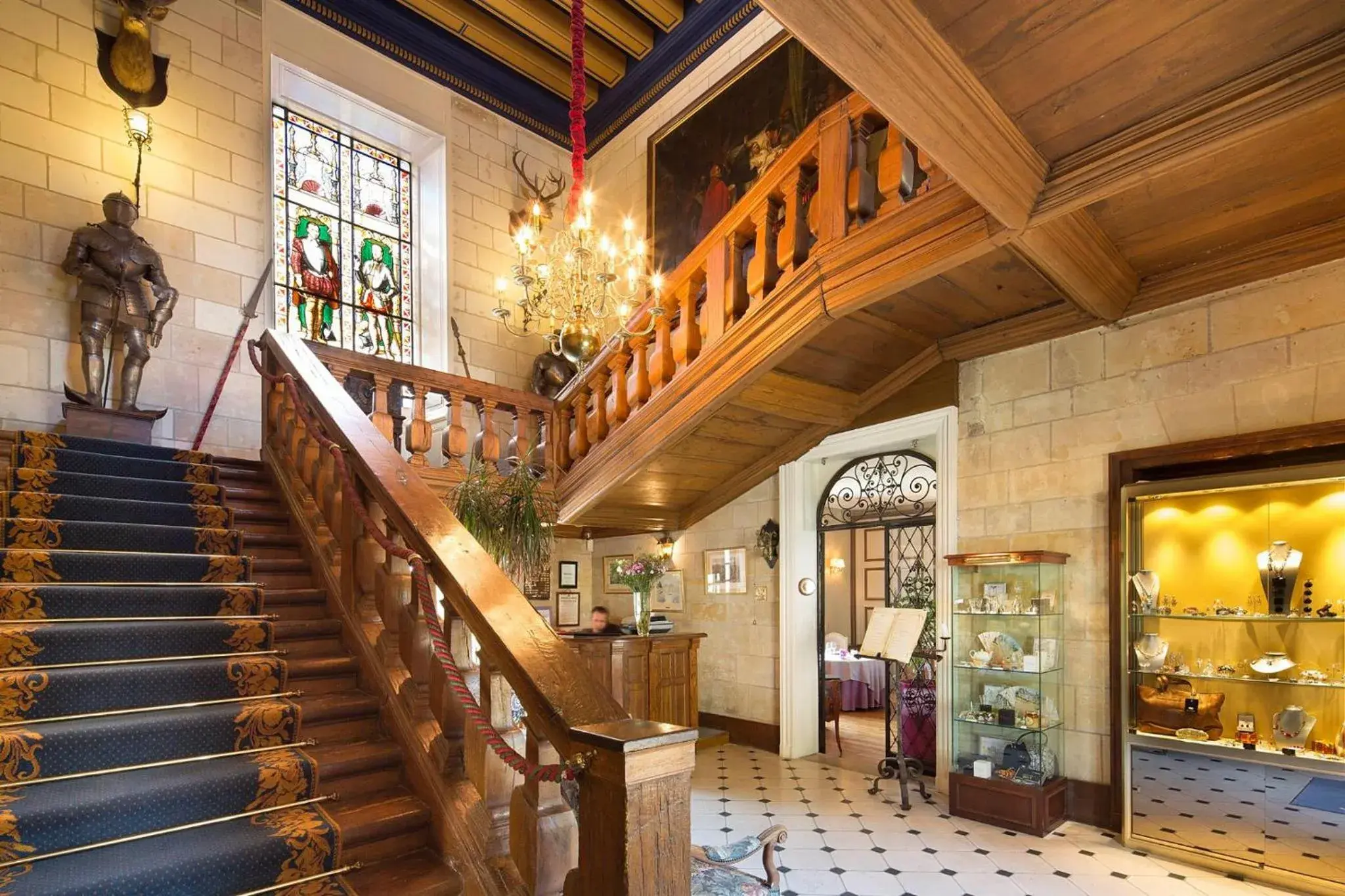 Lobby or reception in Château de Noizay - ChâteauZen Lobby or reception in Château de Noizay - ChâteauZen