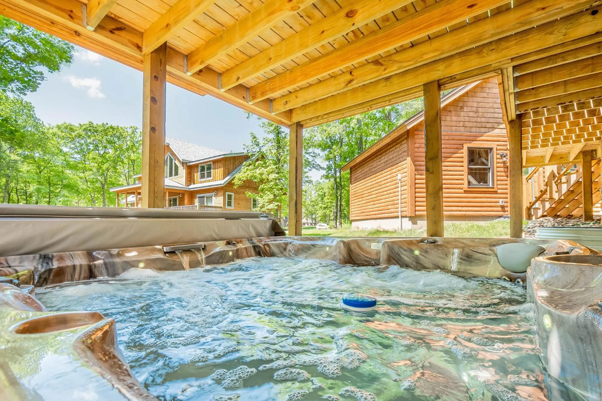 Property building in A Lil Slice of Heaven