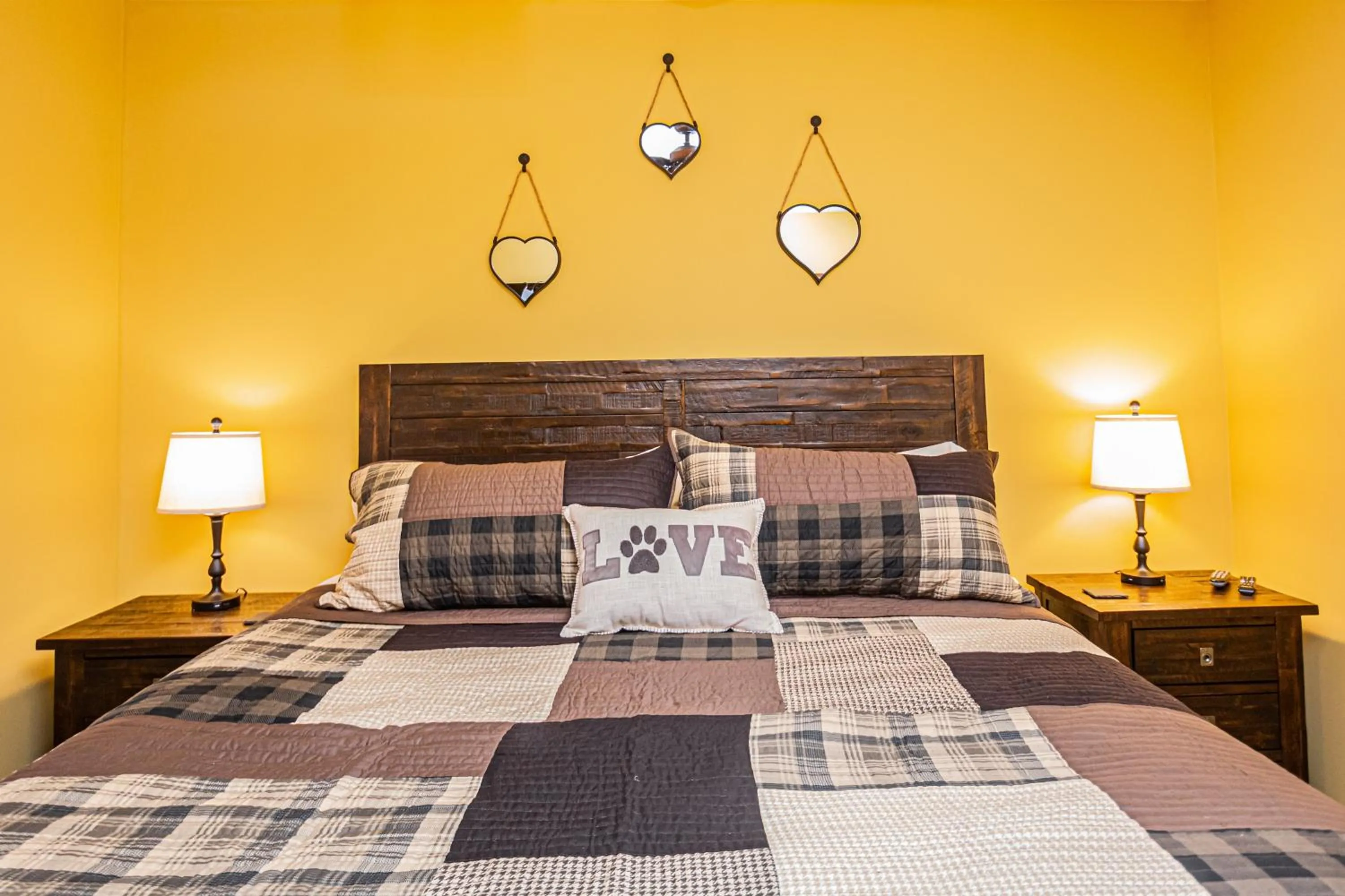 Property building, Bed in A Lil Slice of Heaven