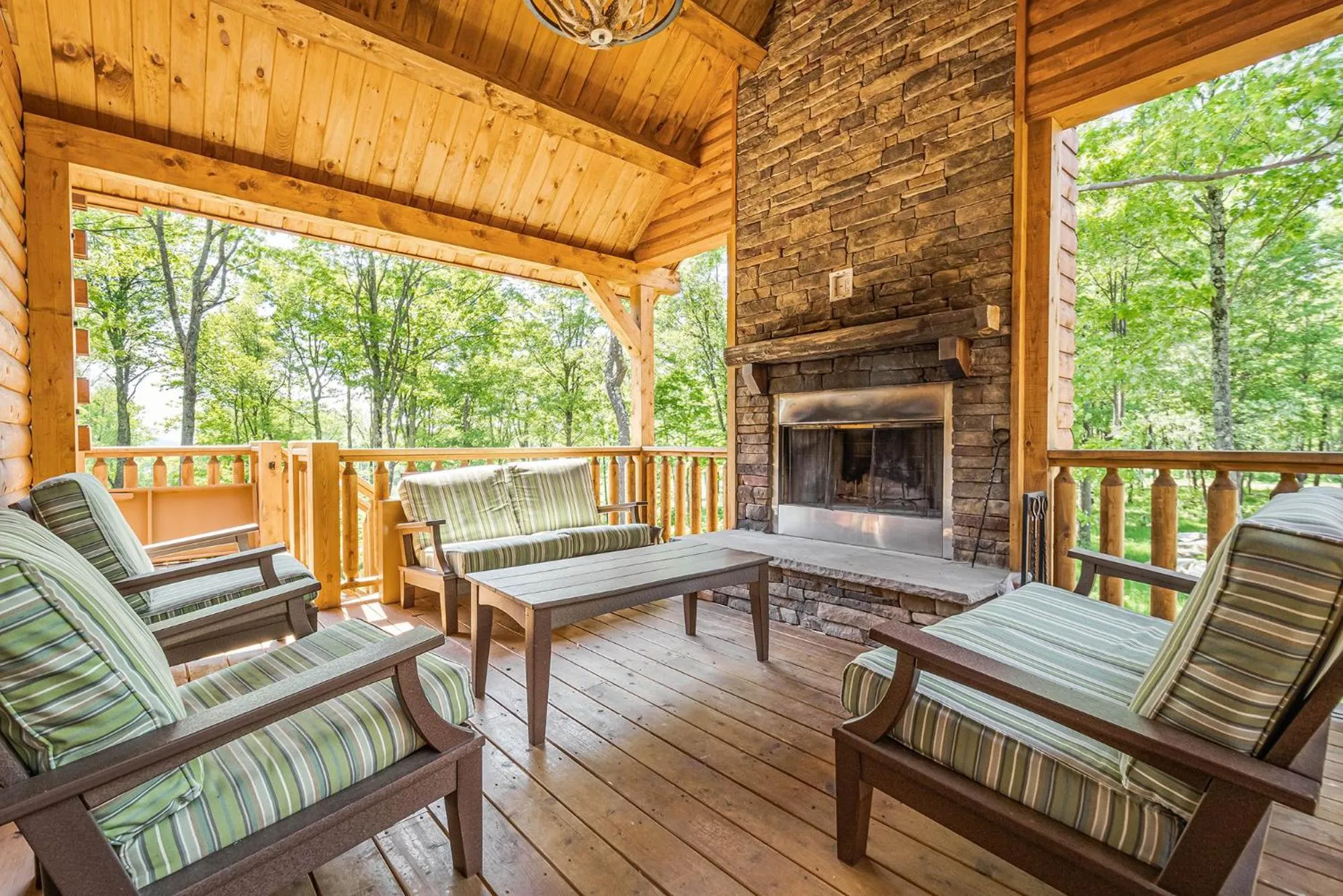 Property building in A Lil Slice of Heaven