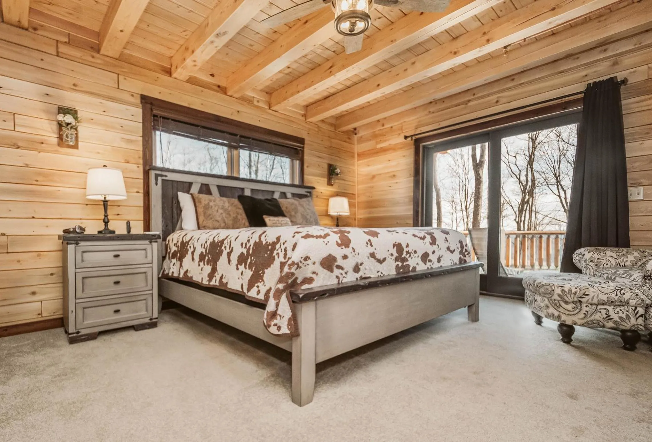 Property building, Bed in A Lil Slice of Heaven