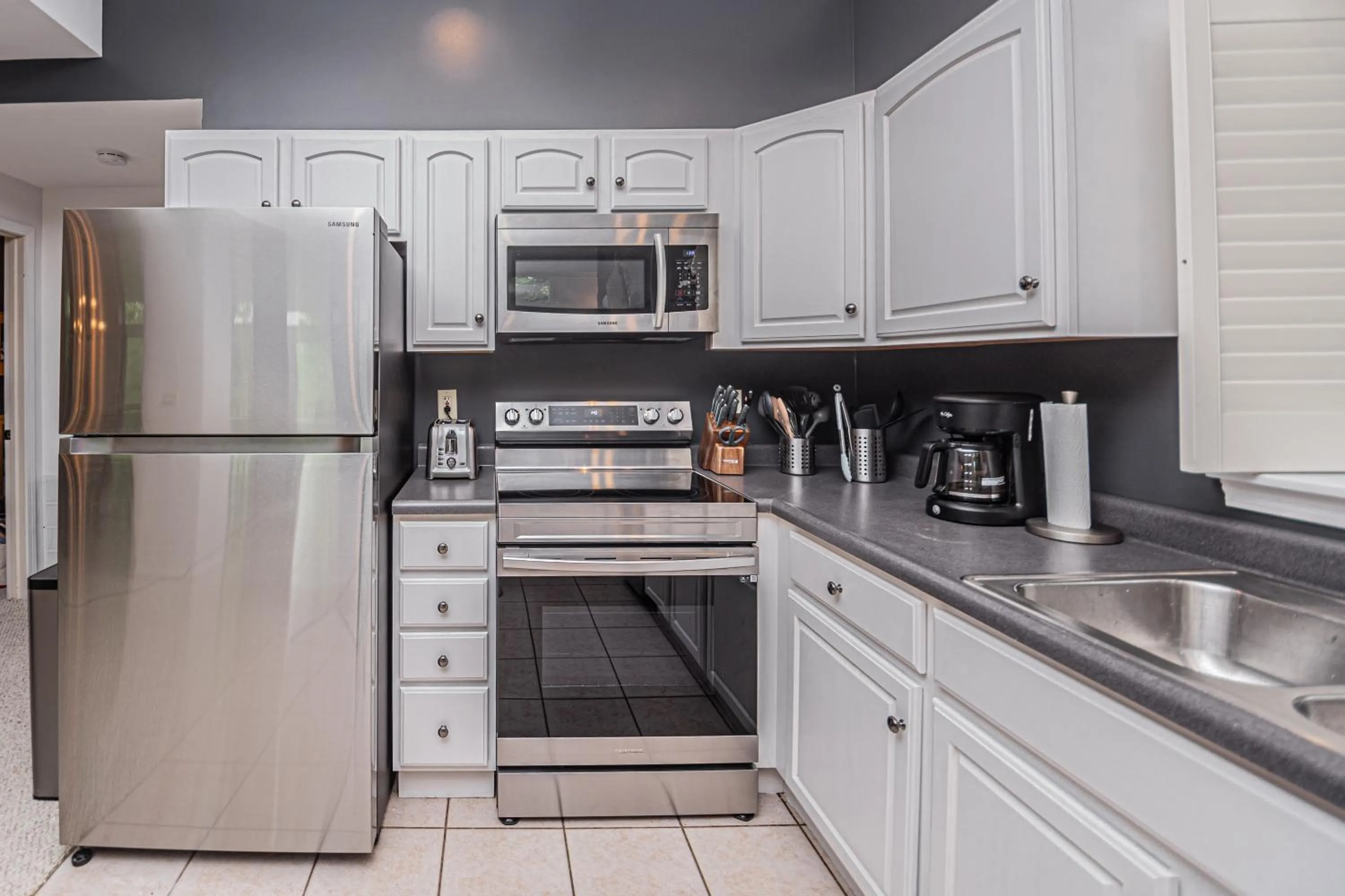 Property building in Cedars on the Rocks